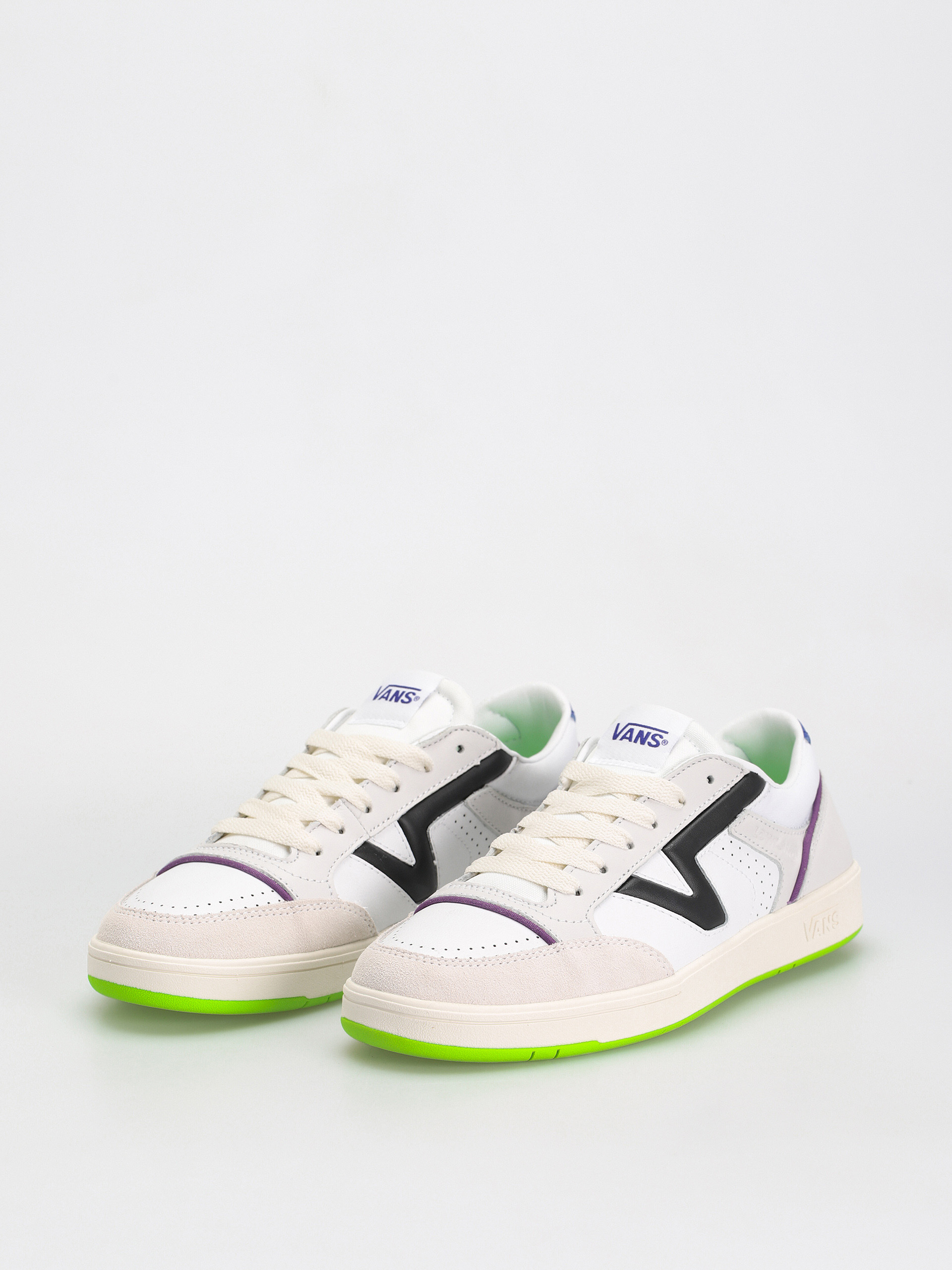 Обувки Vans Lowland Cc Jmp R (multi sport true white/multi)