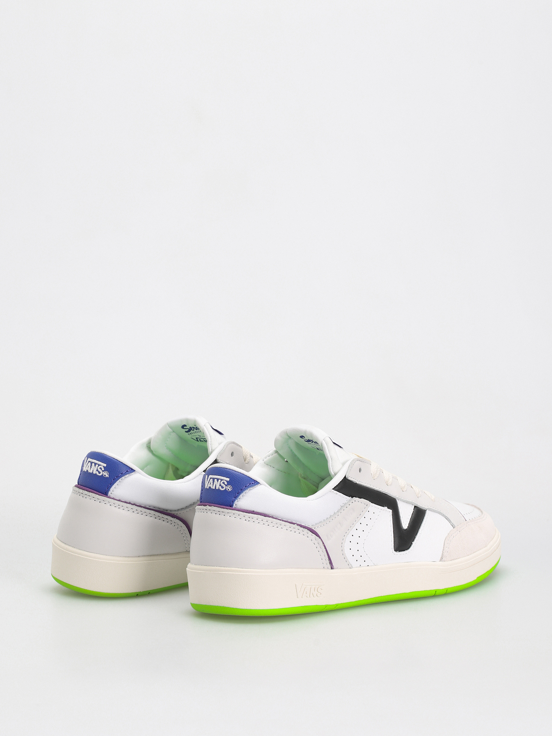 Обувки Vans Lowland Cc Jmp R (multi sport true white/multi)