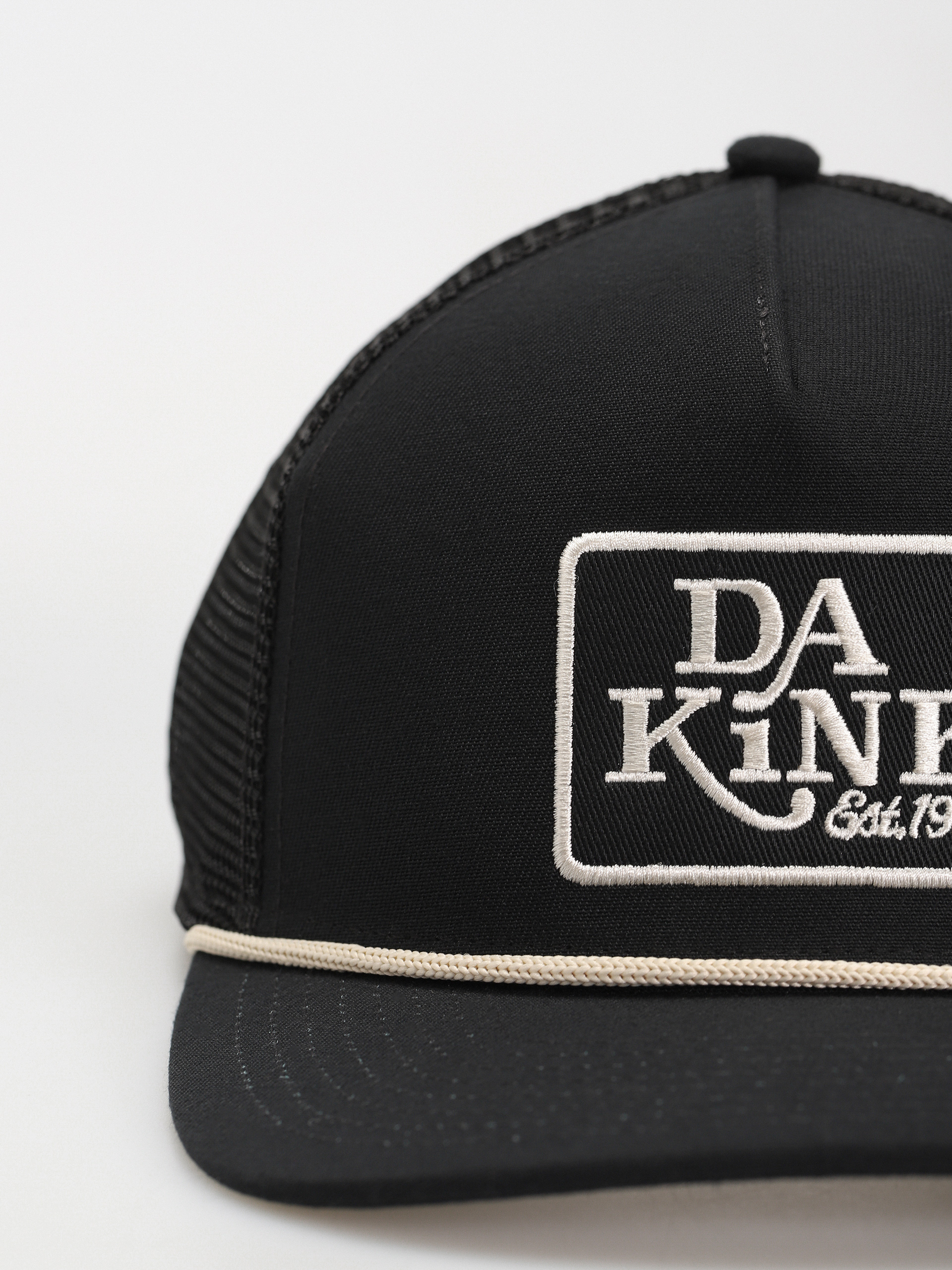 Шапка с козирка Dakine All Sports Trucker (black/turtledove)