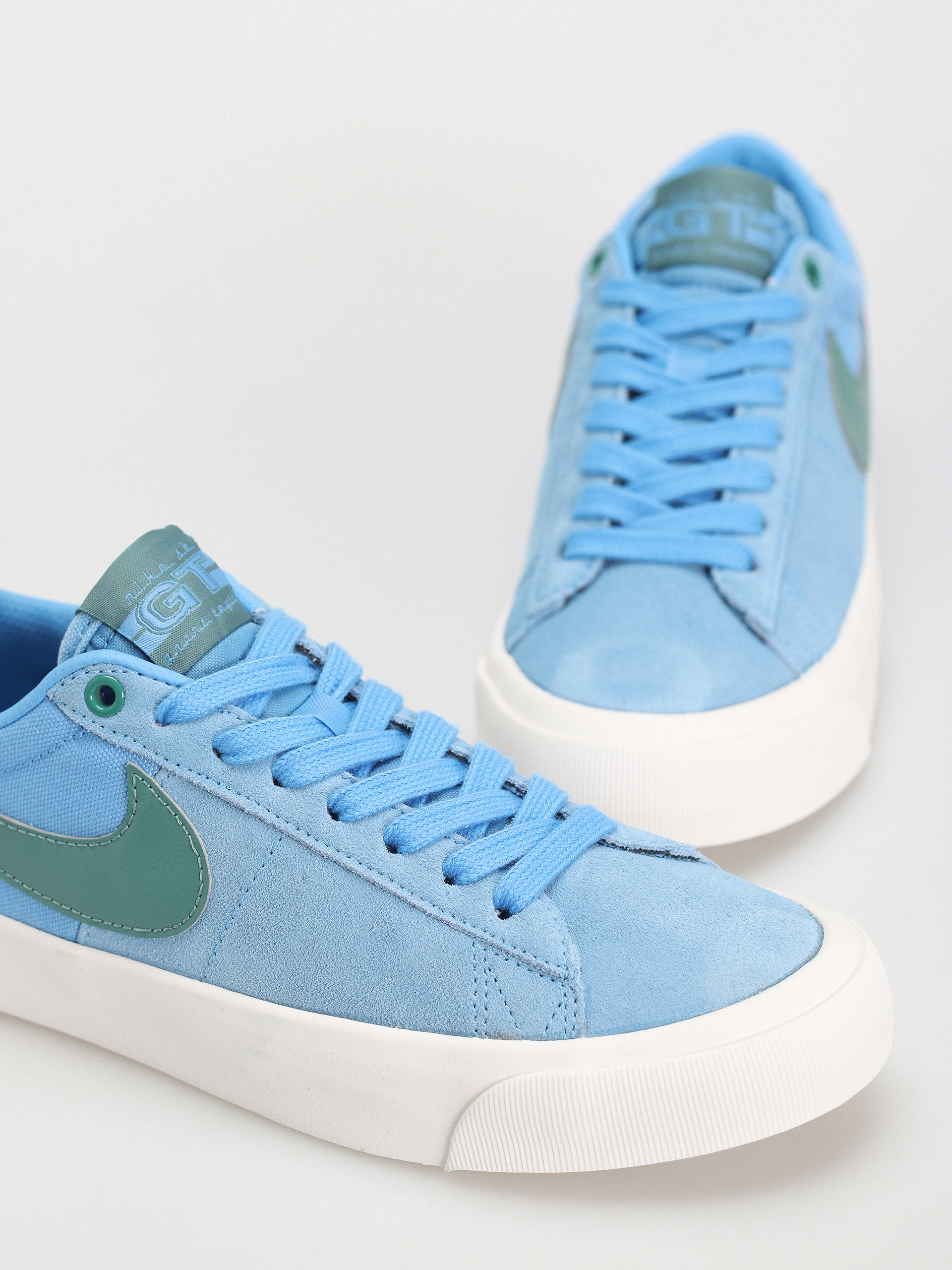 Обувки Nike SB Zoom Blazer Low Pro Gt (university blue/bicoastal)