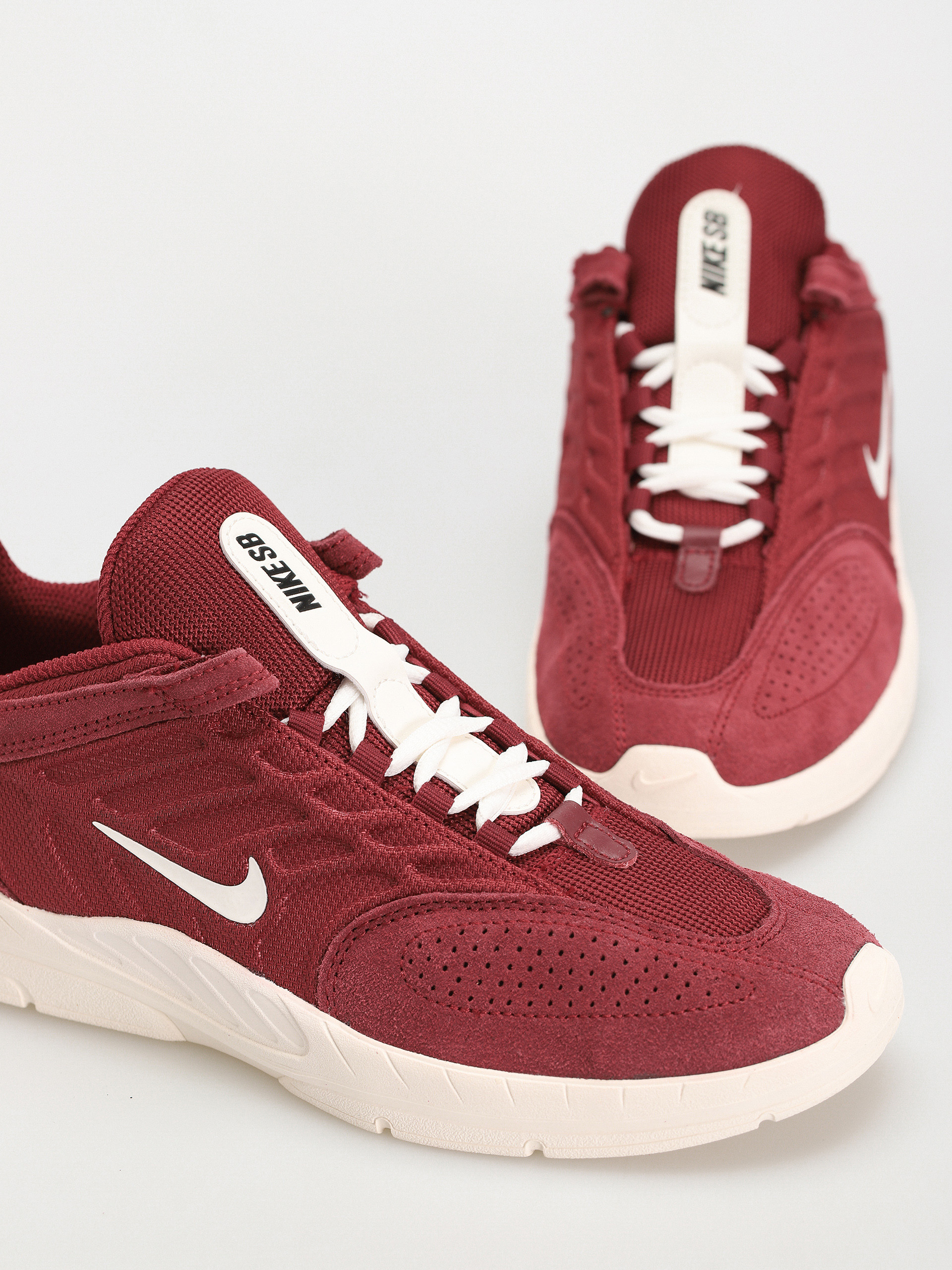 Обувки Nike SB Vertebrae (team red/sail team red sail)