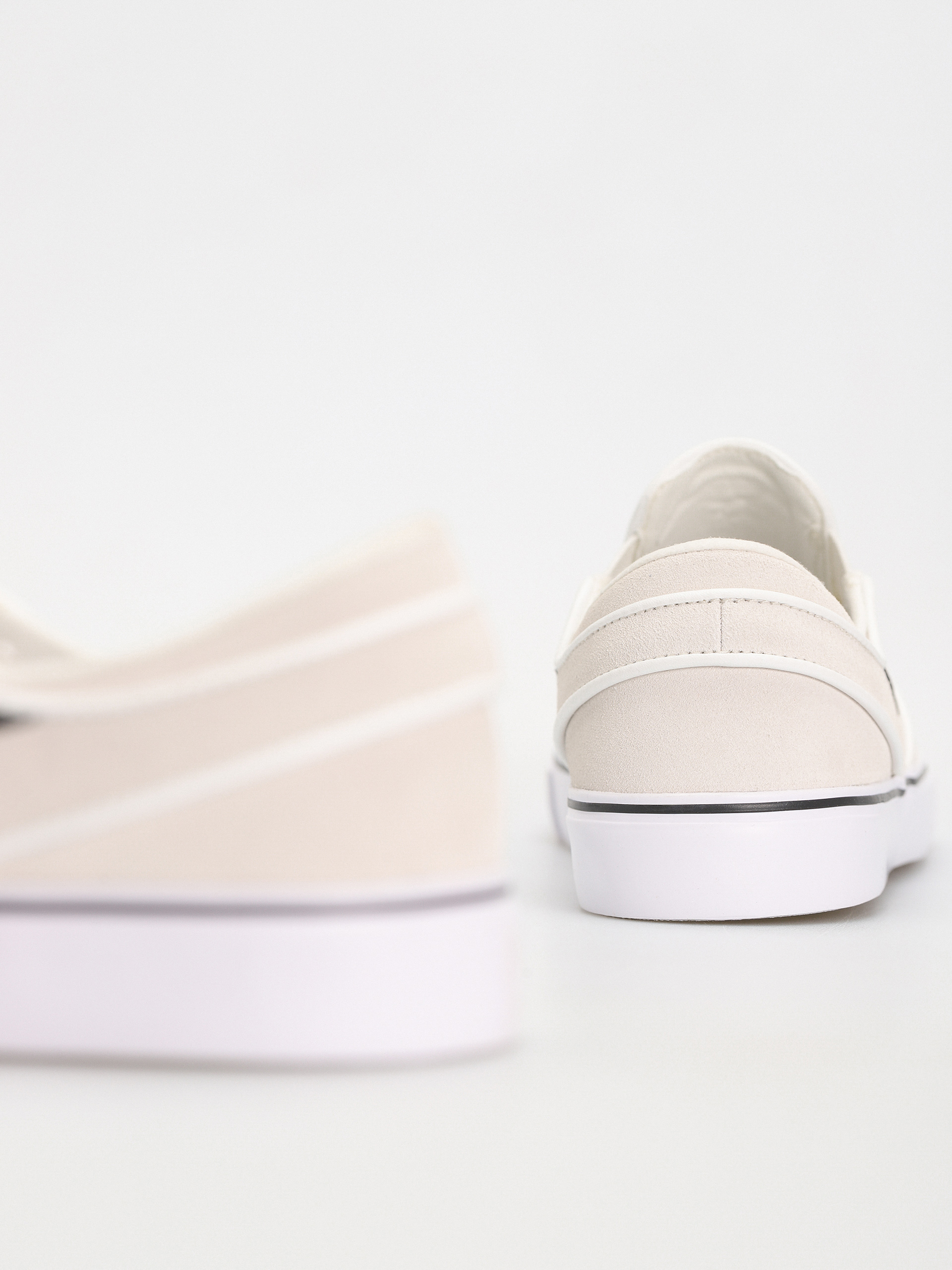 Обувки Nike SB Janoski+ Slip (summit white/black summit white white)