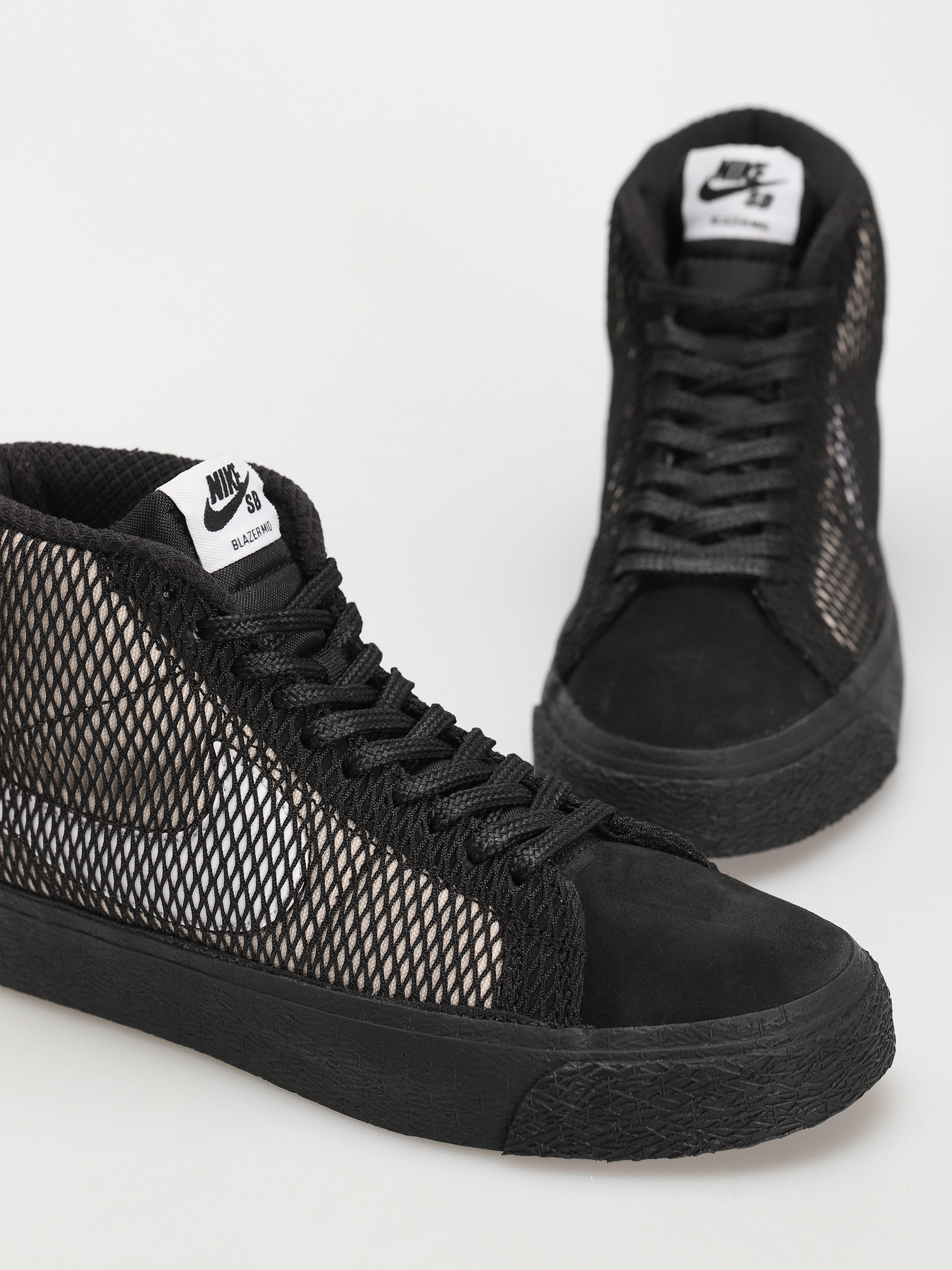 Обувки Nike SB Zoom Blazer Mid Premium (white/black white black)