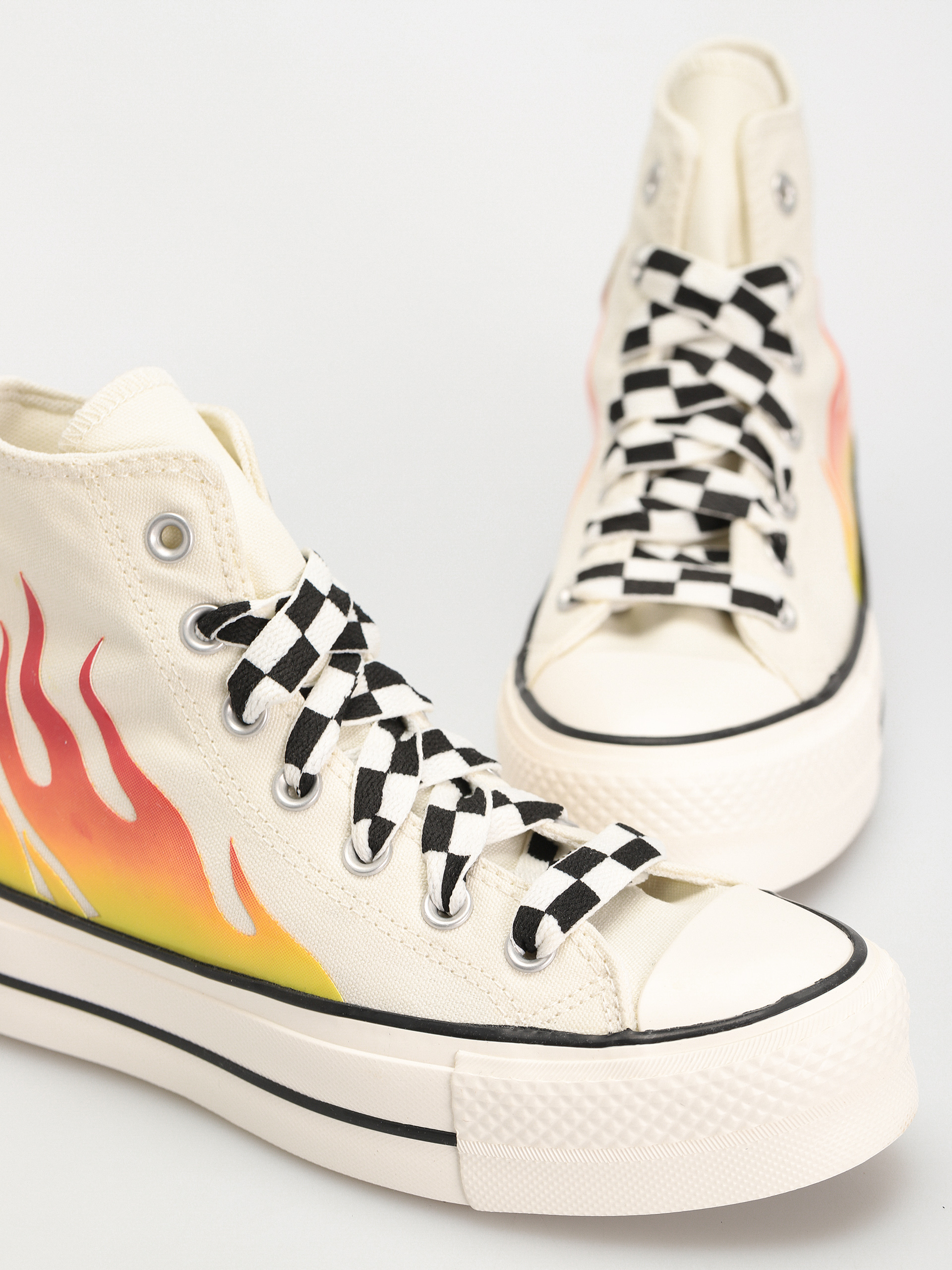 Кецове Converse Chuck Taylor All Star Lift Hi Wmn (flames/off white)
