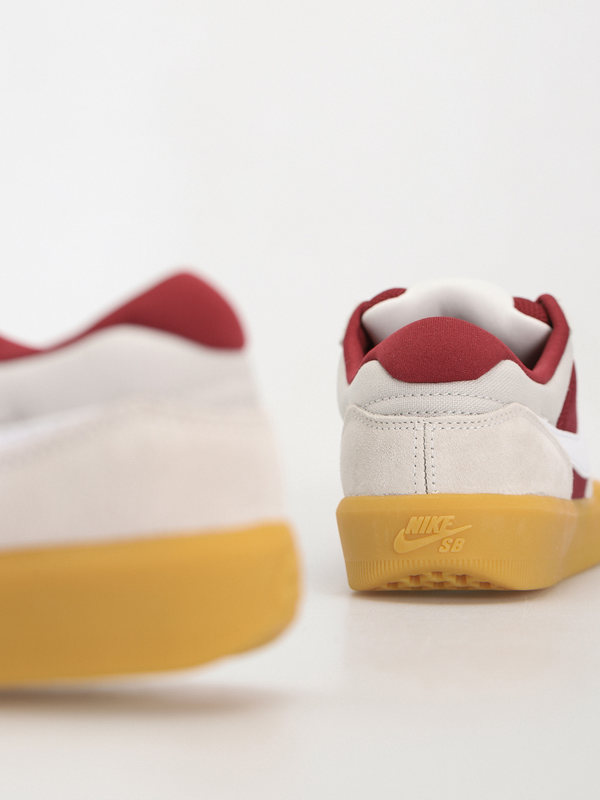 Обувки Nike SB Force 58 (team red/white summit white)