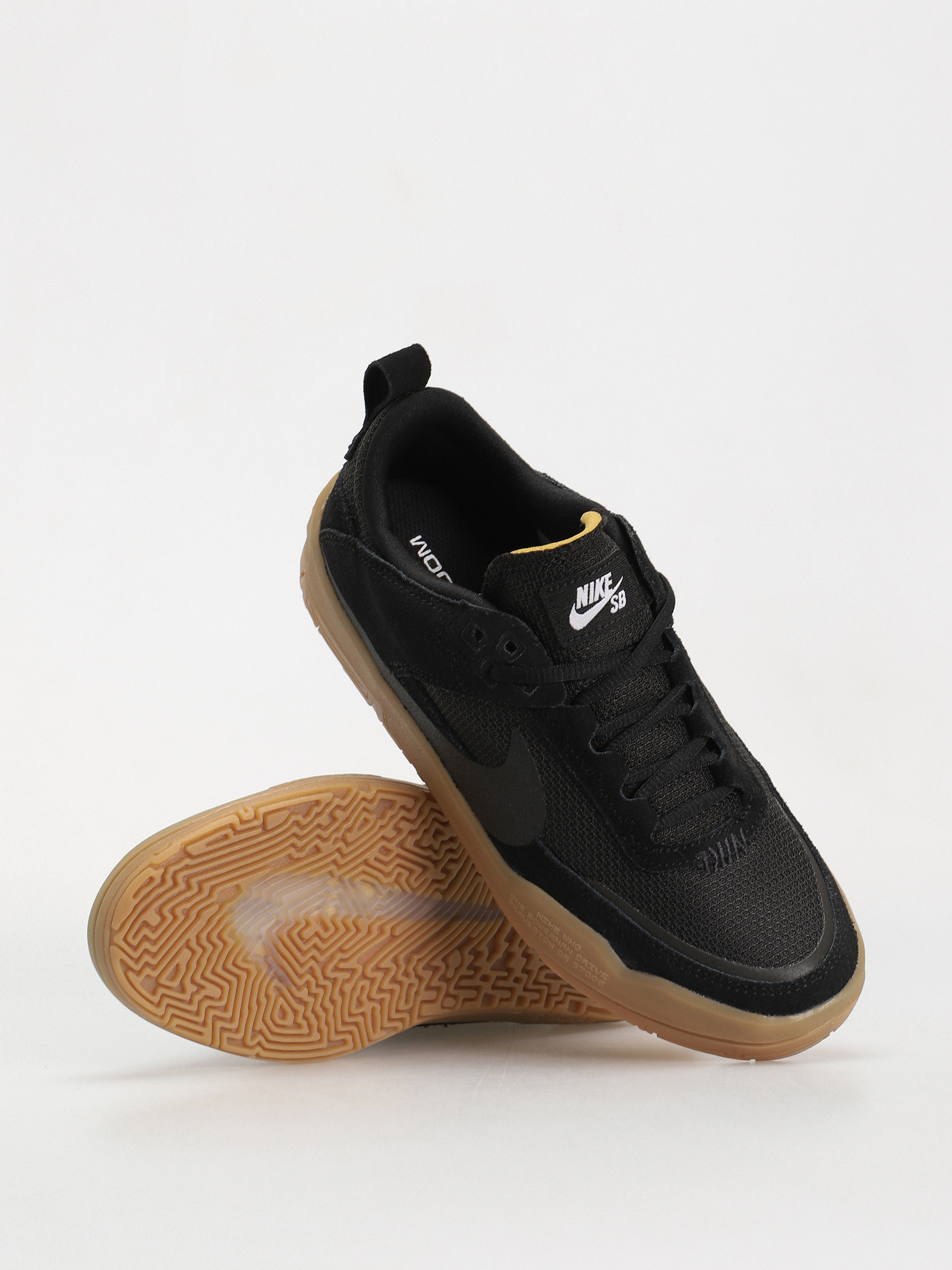 Обувки Nike SB Day One JR (black/black gum light brown white)