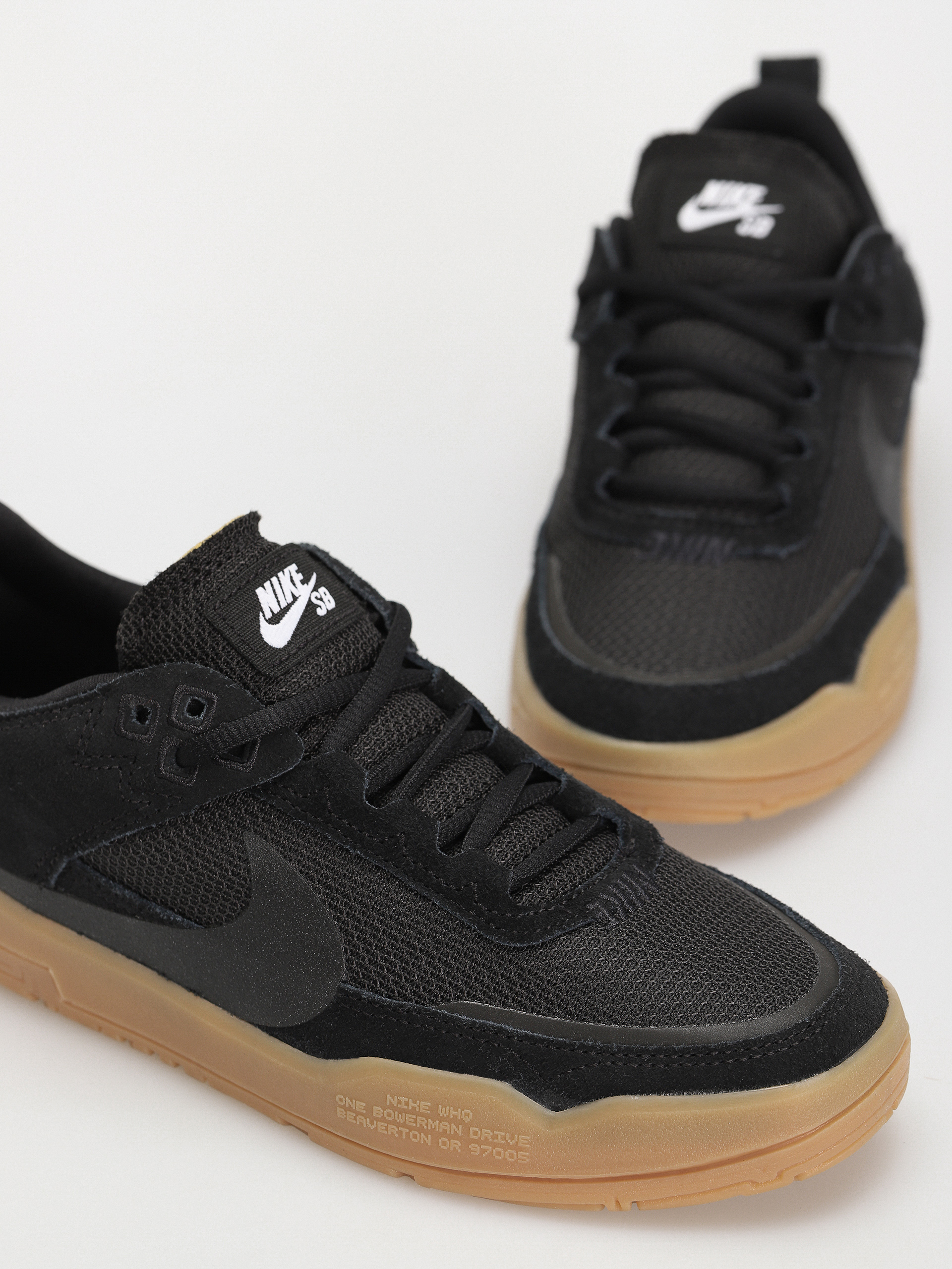 Обувки Nike SB Day One JR (black/black gum light brown white)