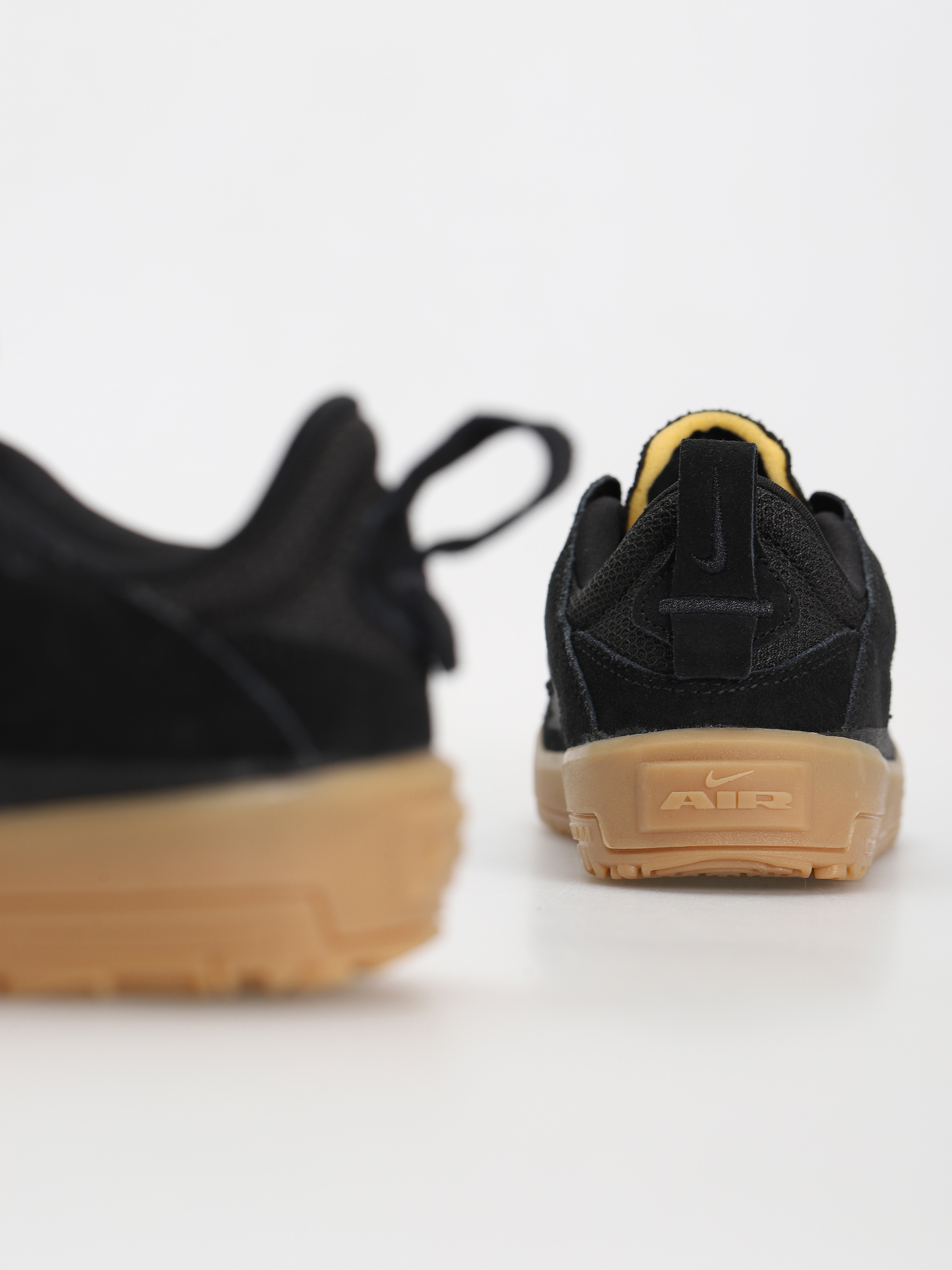 Обувки Nike SB Day One JR (black/black gum light brown white)