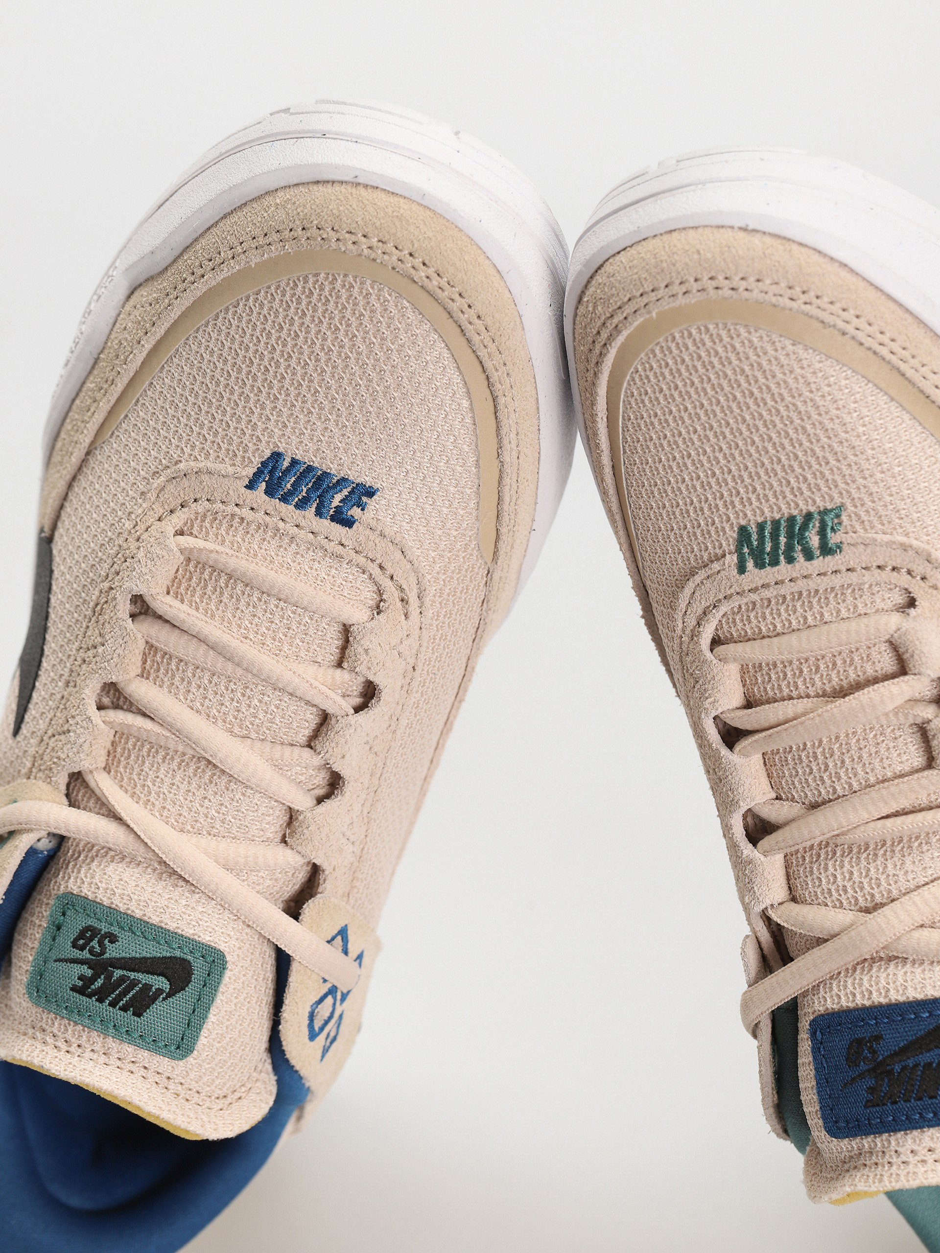 Обувки Nike SB Day One JR (sanddrift/black court blue bicoastal)
