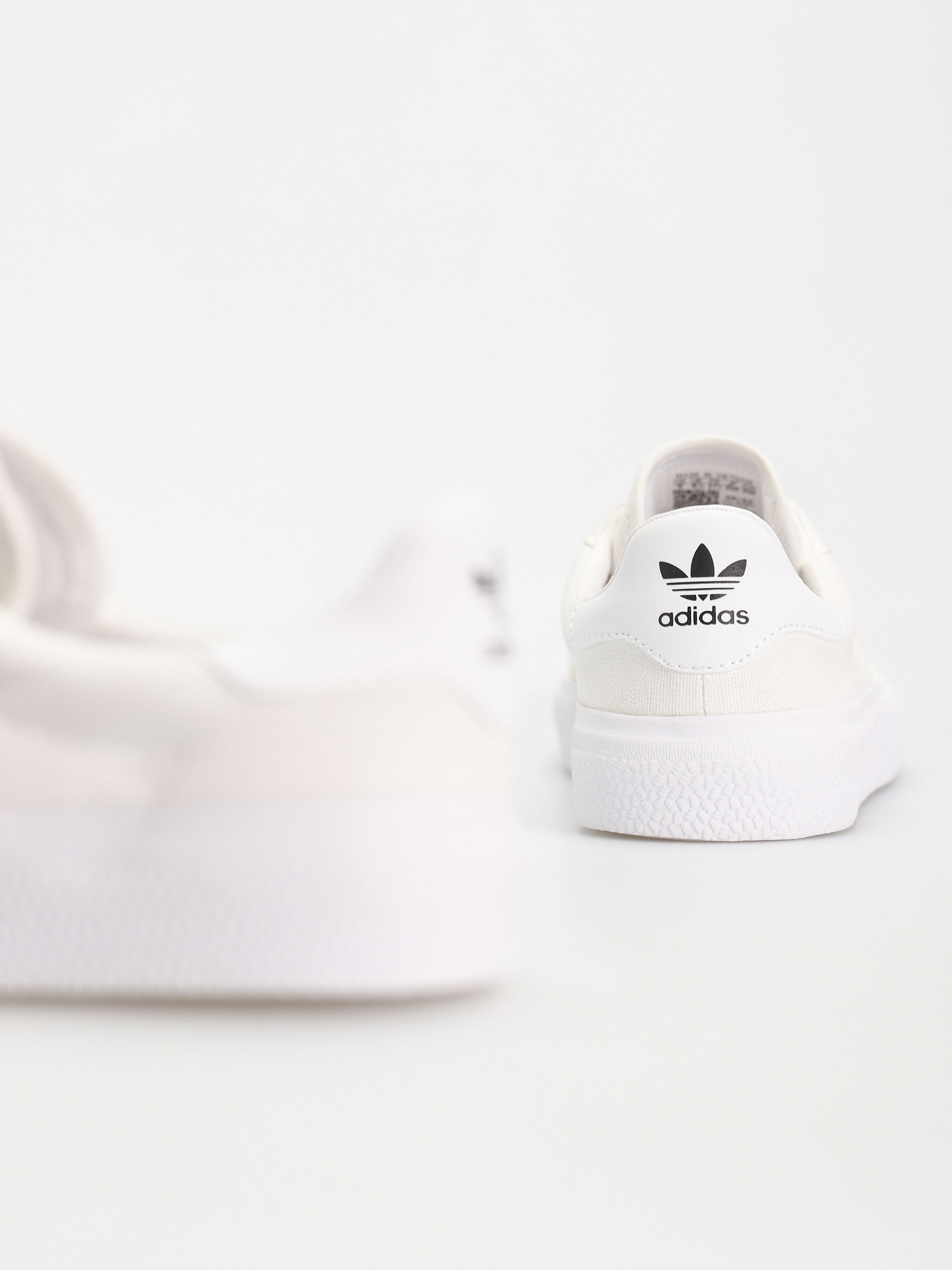 Обувки adidas 3Mc (ftwwht/ftwwht/goldmt)