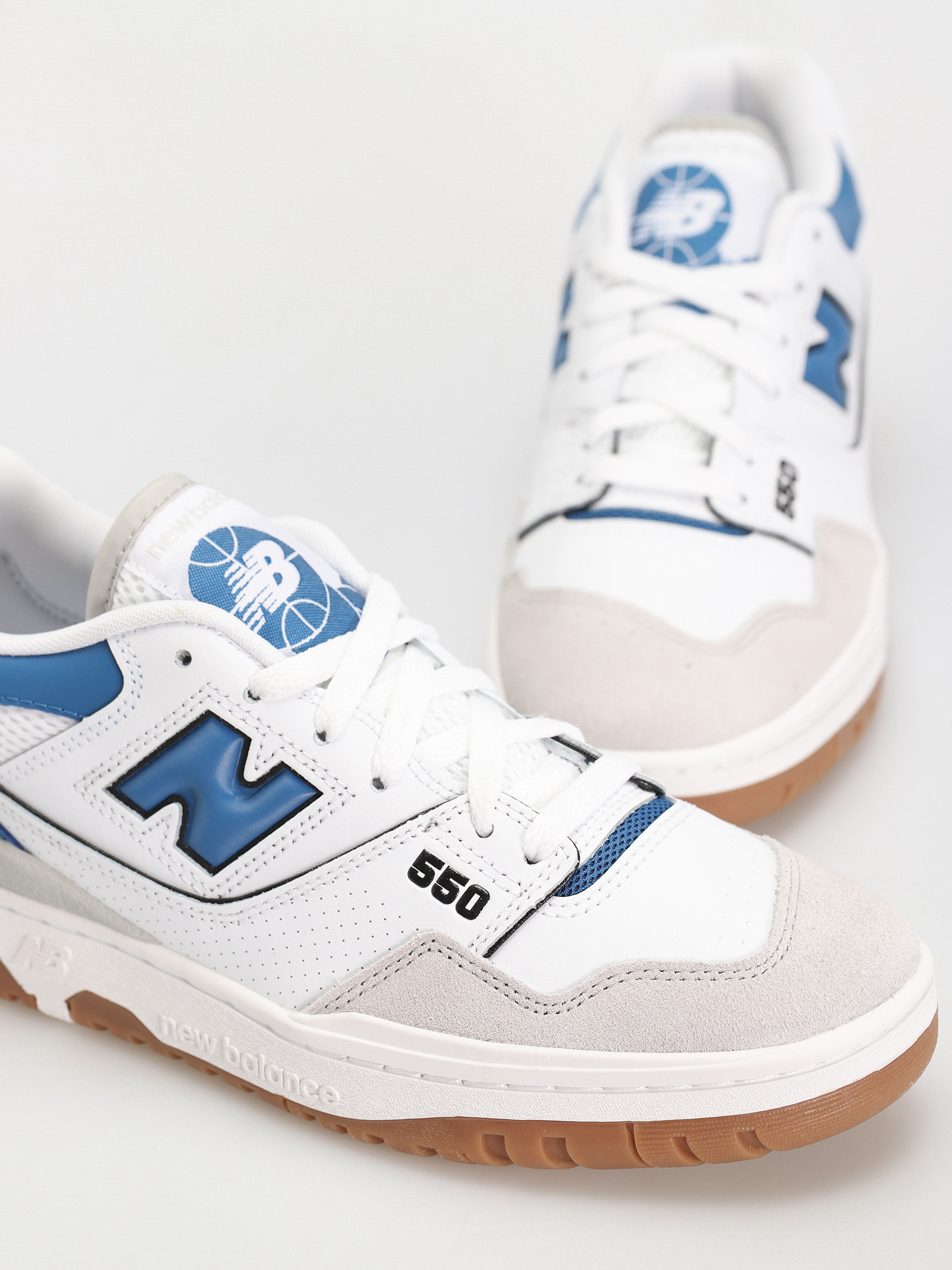 Обувки New Balance 550 (white blue gum)