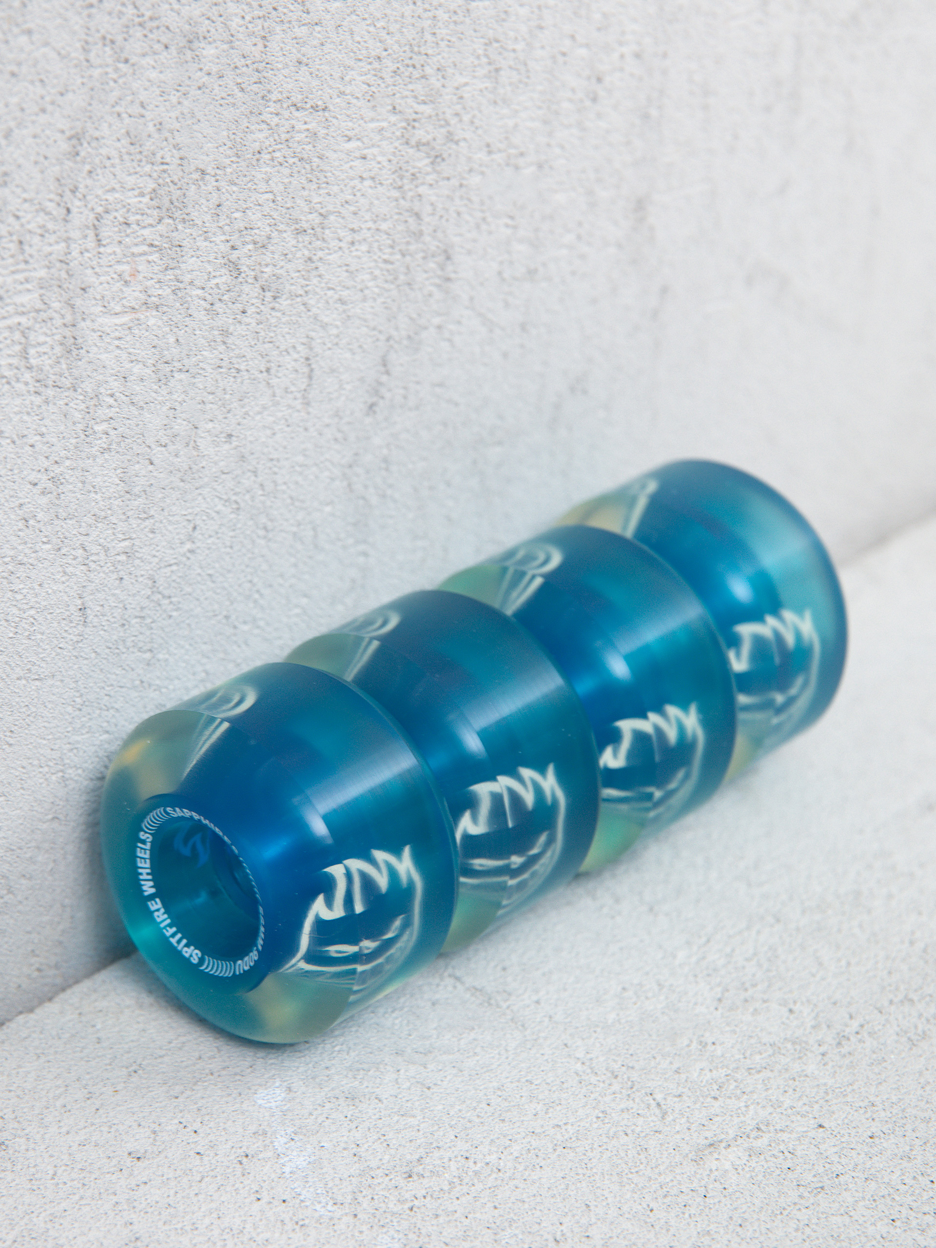 Колелца Spitfire 90D Radials Sapphire (clear/blue)