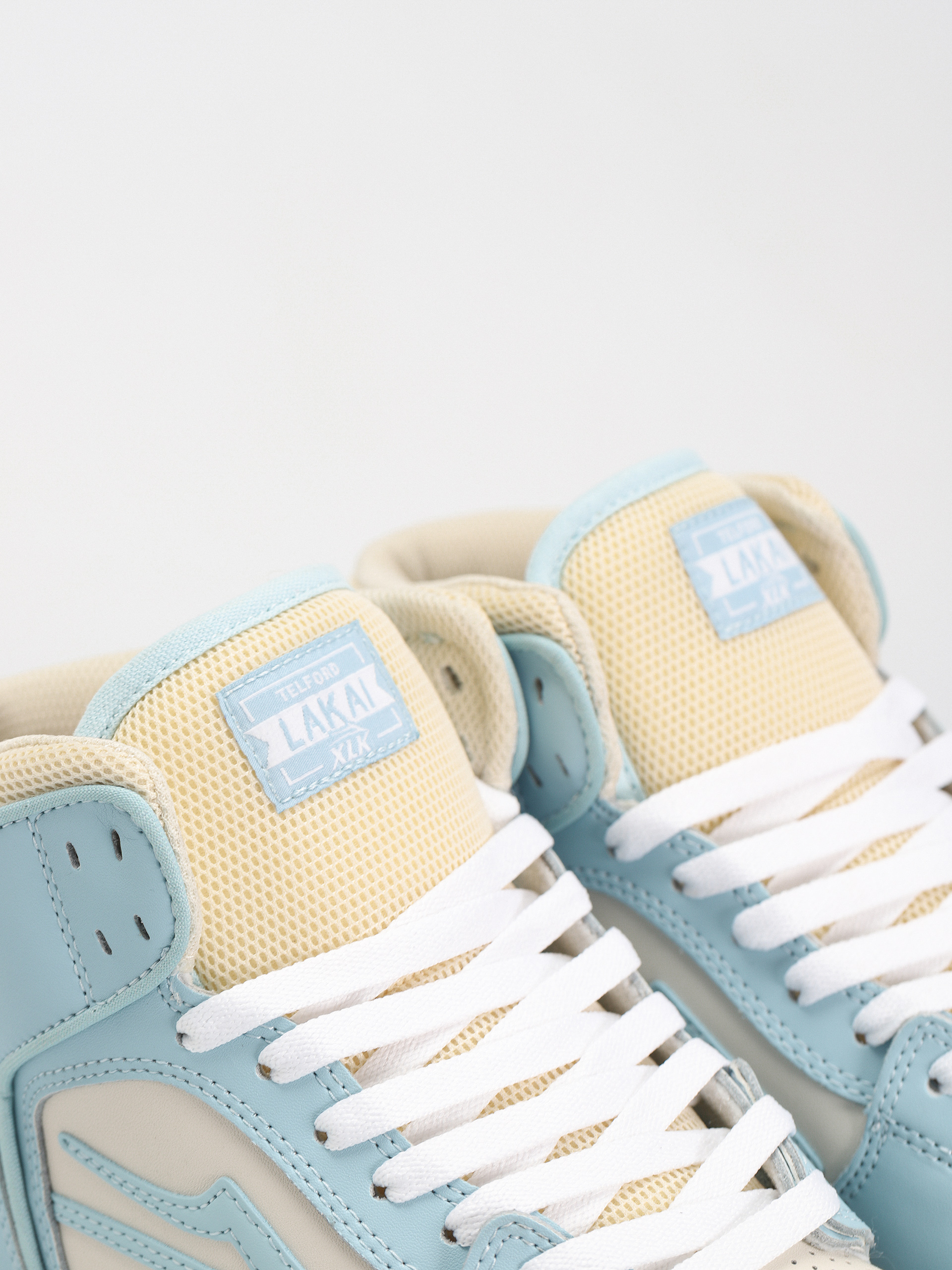 Обувки Lakai Telford (light blue cream)