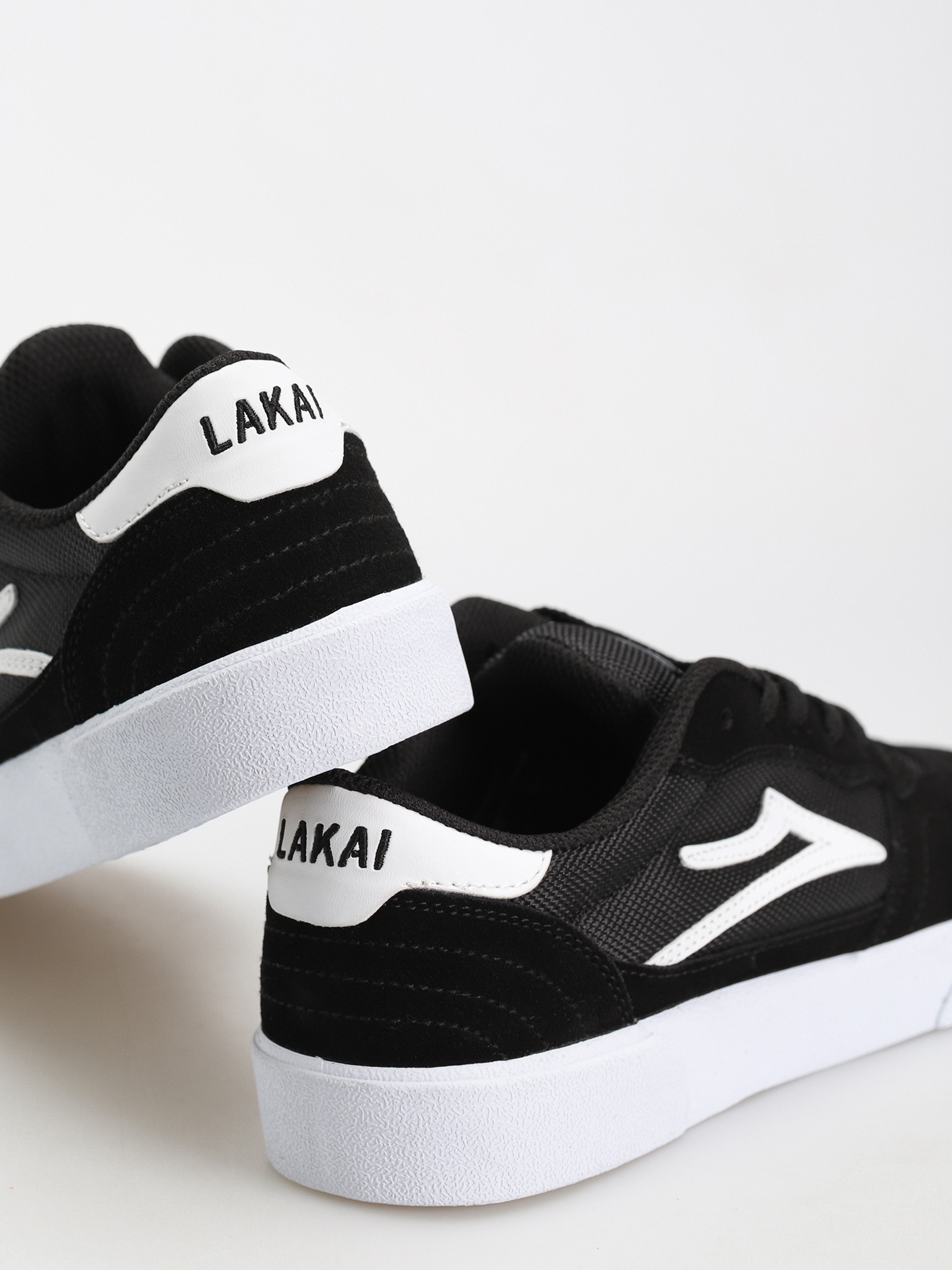 Обувки Lakai Cambridge (black white suede)