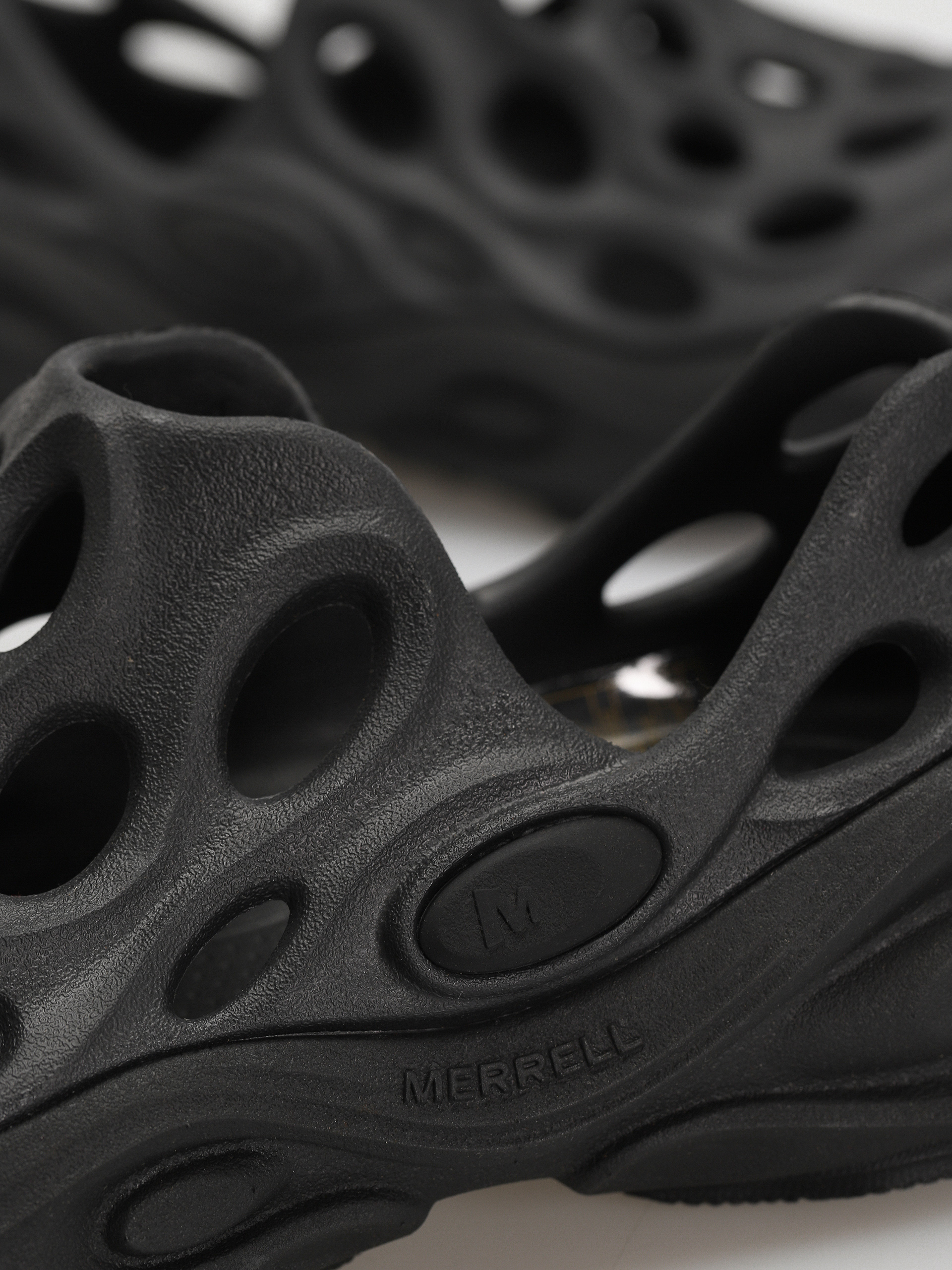 Обувки Merrell Hydro Next Gen Moc Se Wmn (black)