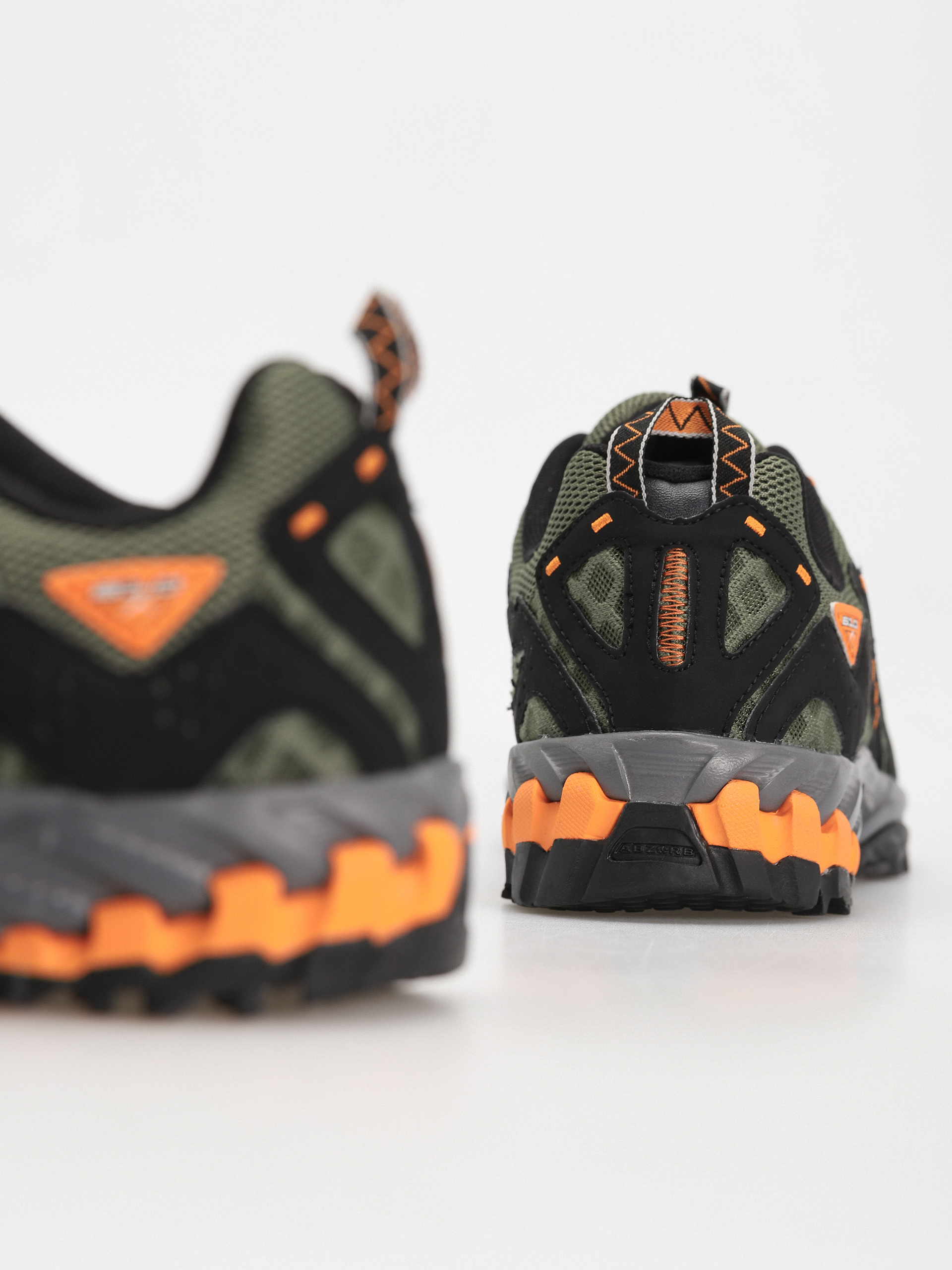 Обувки New Balance 610 (dark olivine)