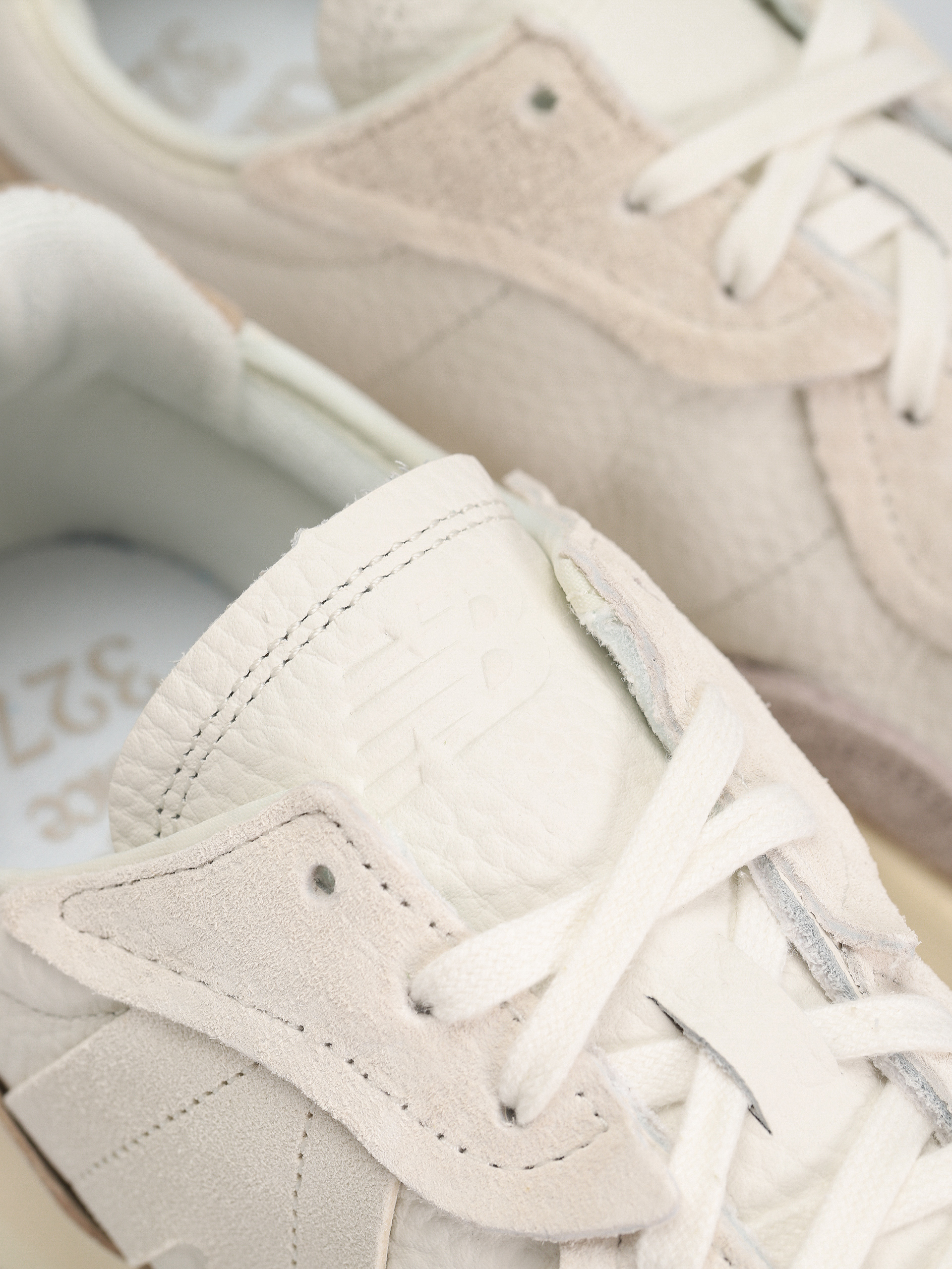 Обувки New Balance 327 (sea salt brown)