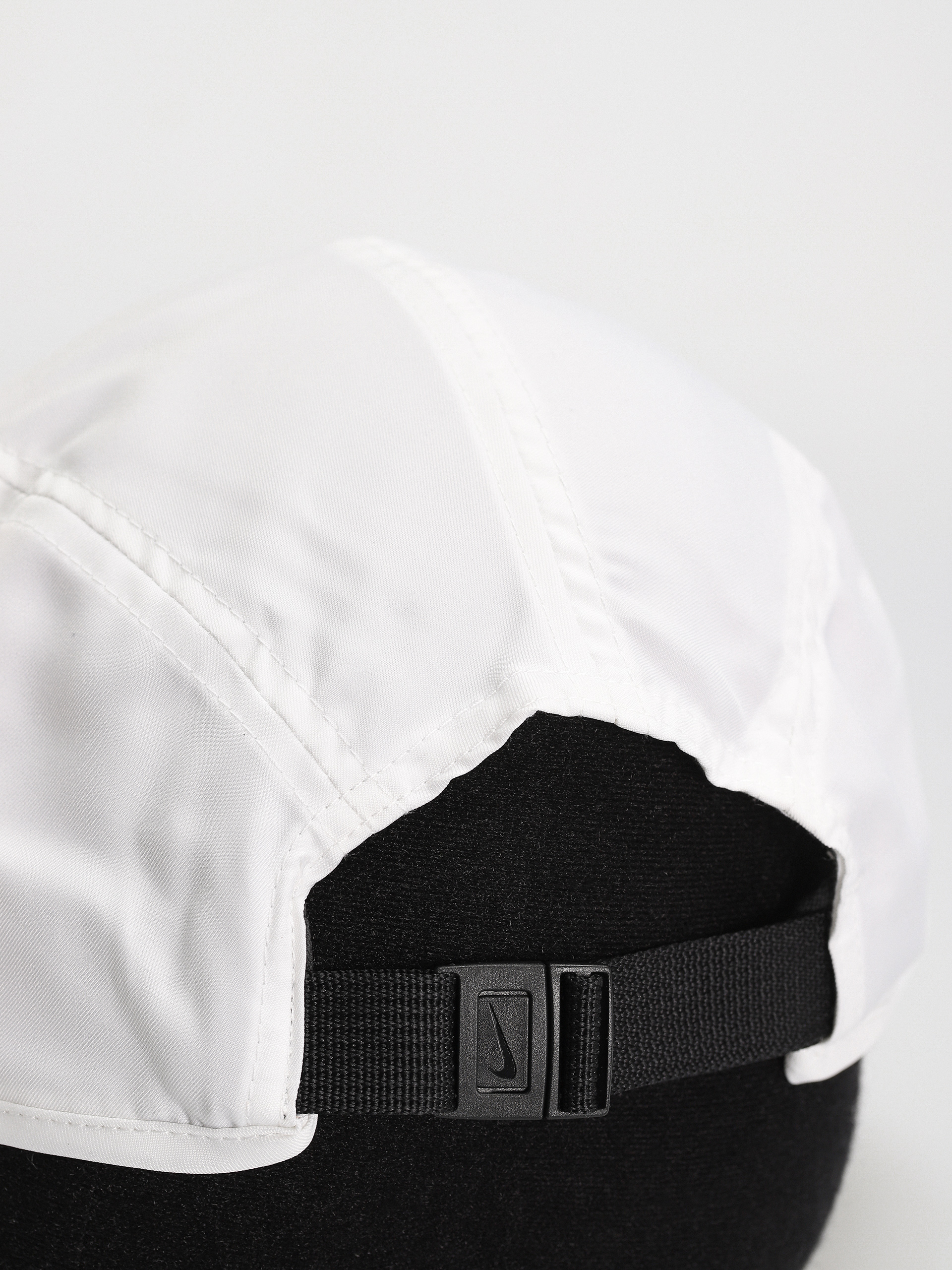 Шапка с козирка Nike SB Dri FIT Fly (white/anthracite/black)