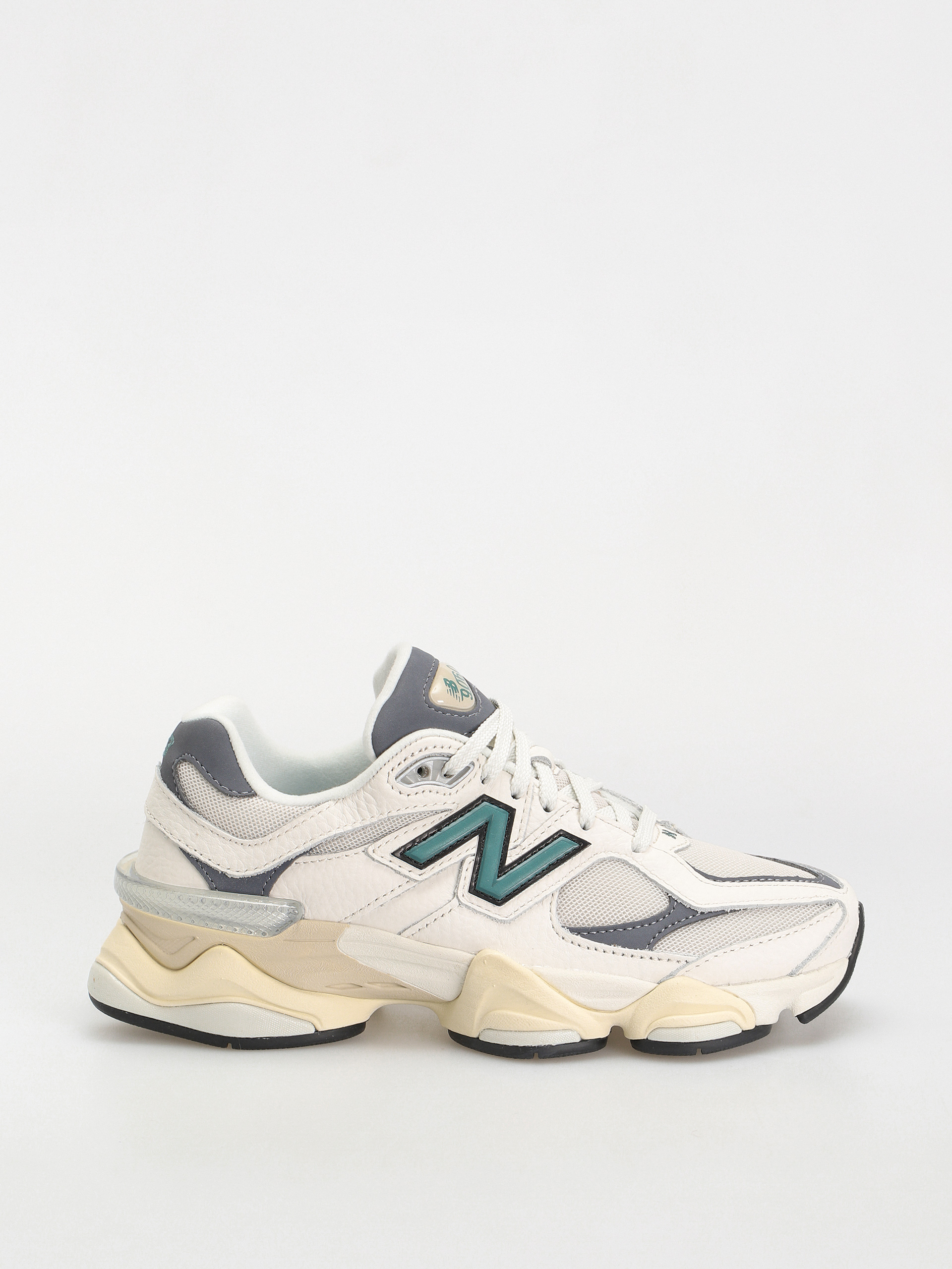Обувки New Balance 9060 - бял (sea salt)