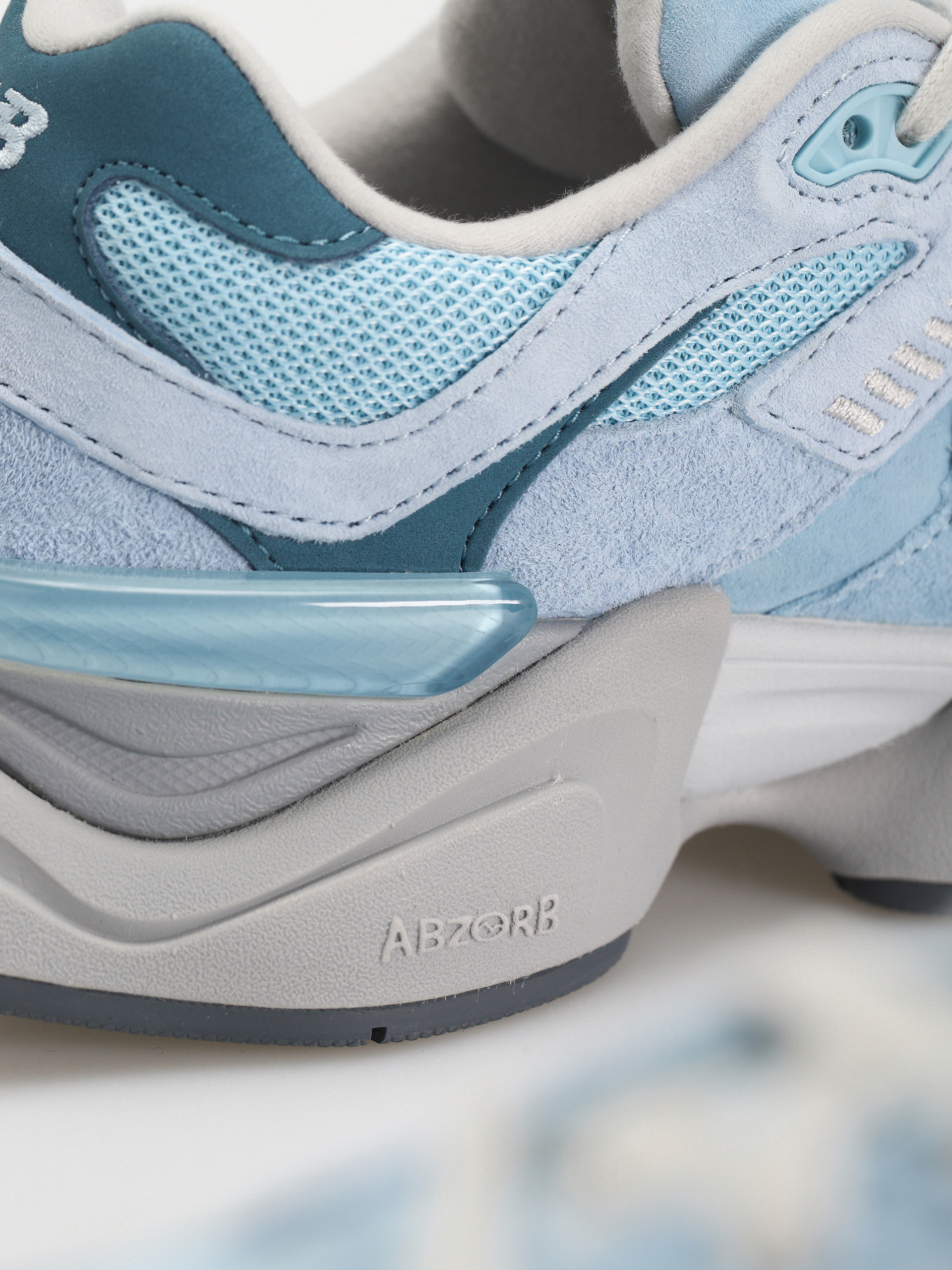 Обувки New Balance 9060 (chrome blue)