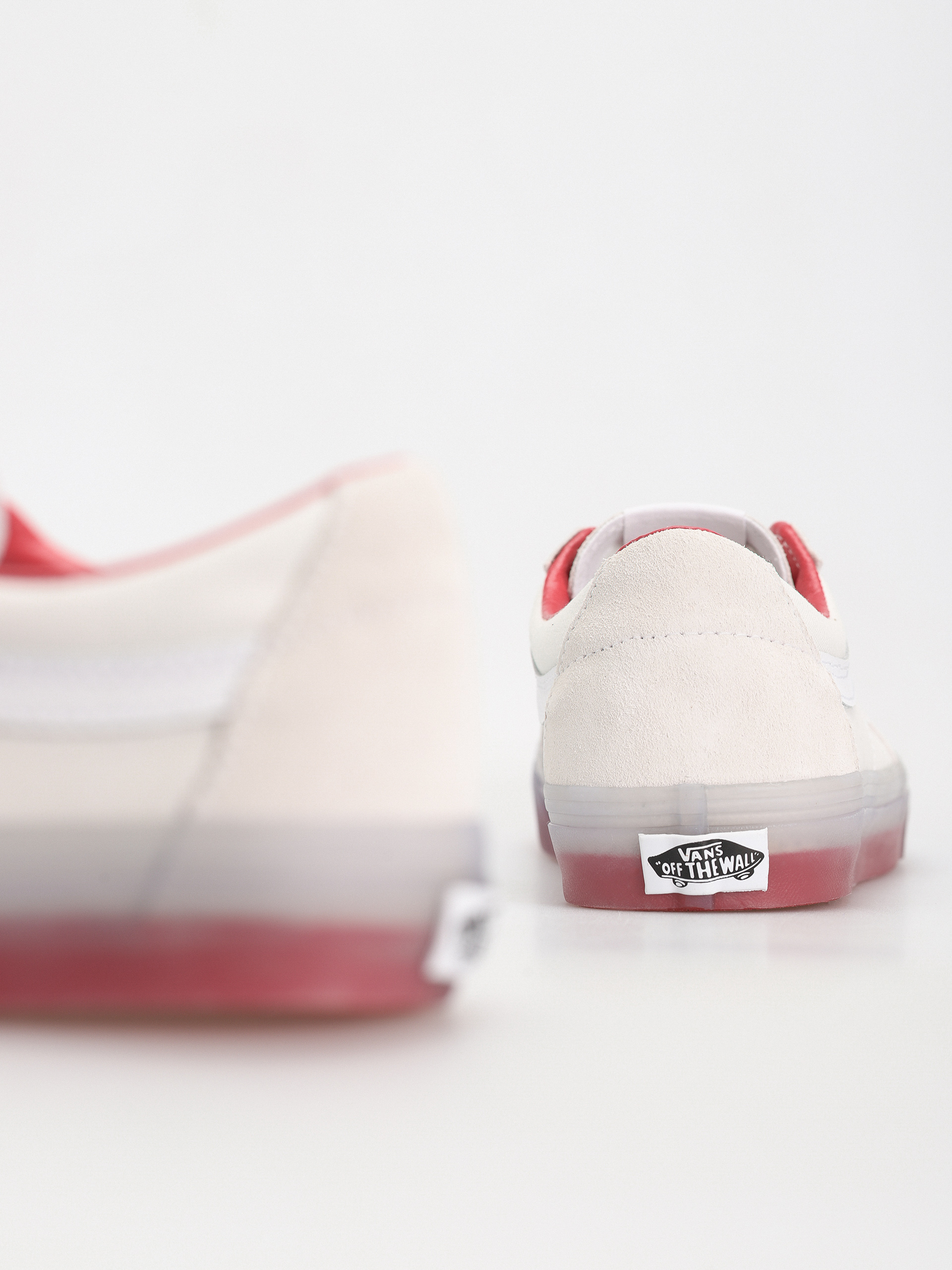 Обувки Vans Sk8 Low (translucent sidewall white/red)