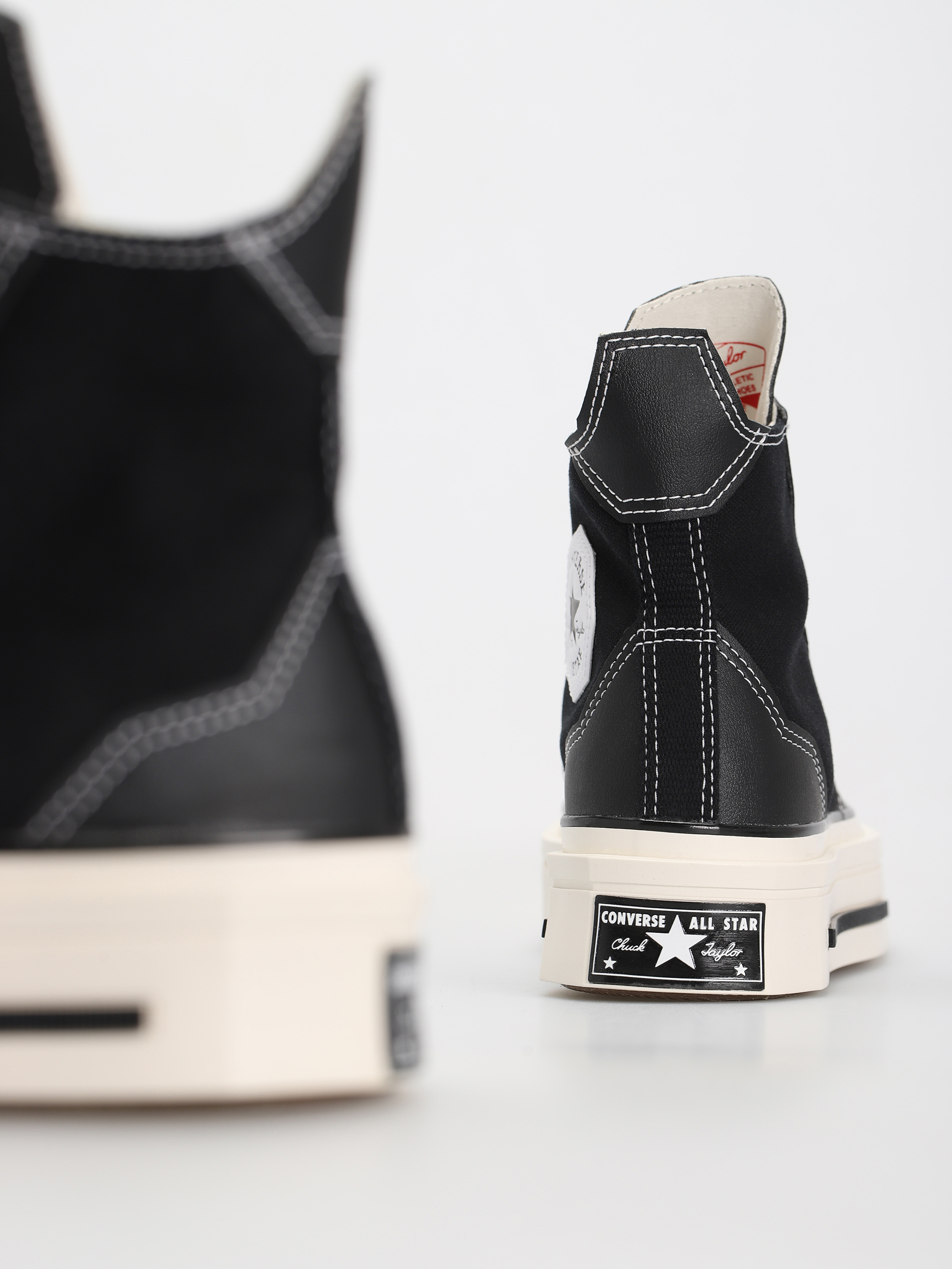 Кецове Converse Chuck 70 De Luxe Squared Hi (black)