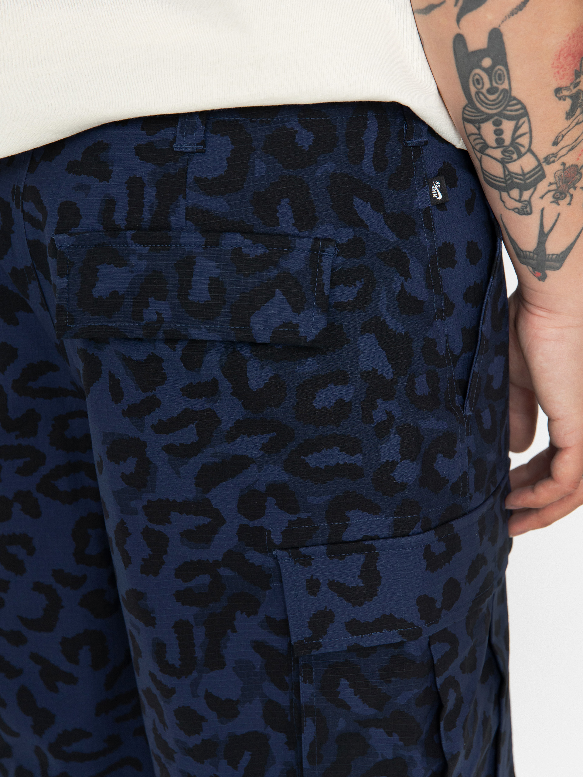 Къси панталони Nike SB Kearny Cargo Aop (midnight navy)