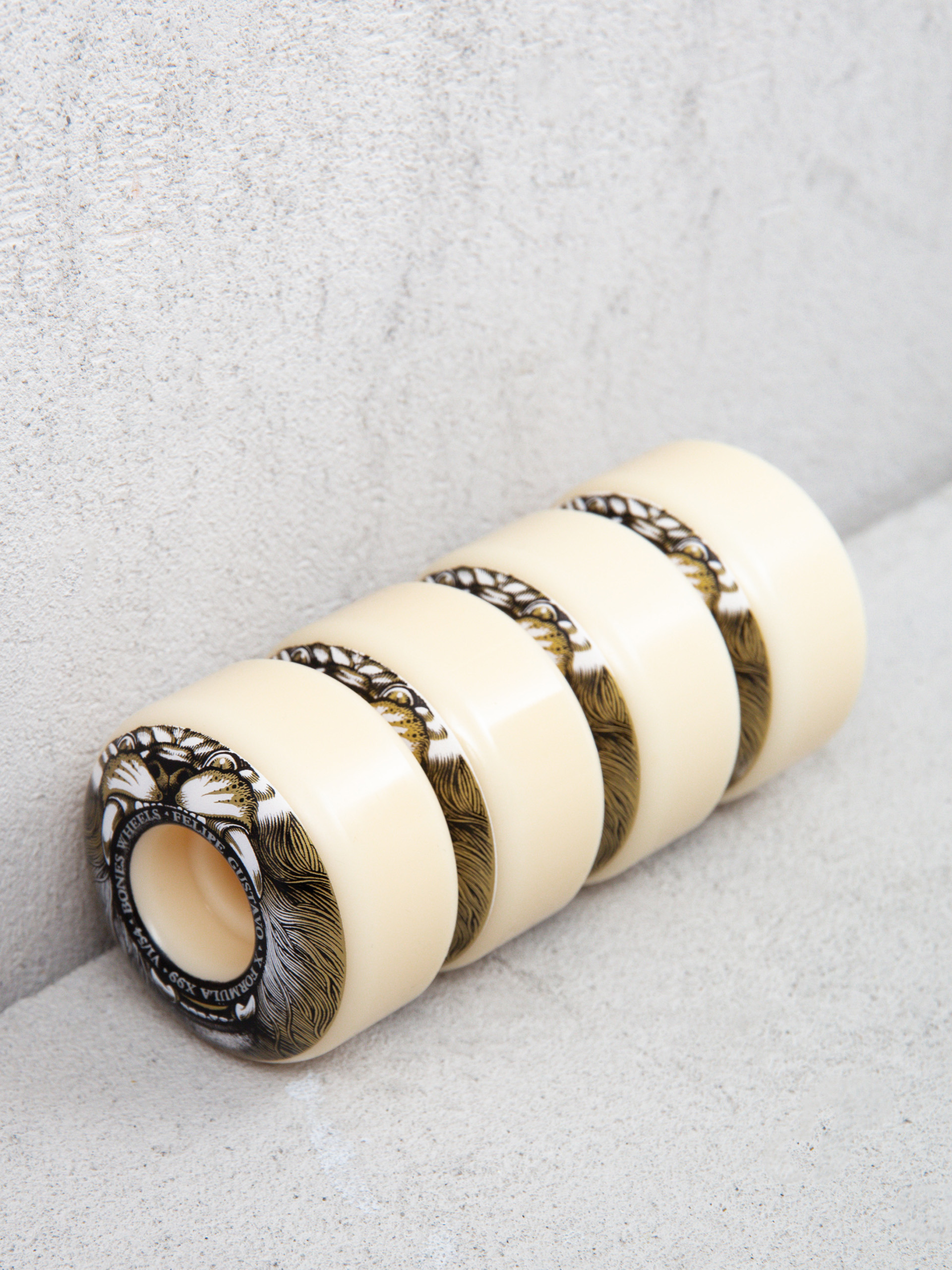 Колелца Bones X Formula Gustavo Mane Event V1 Standard 99A (natural/gold/black)