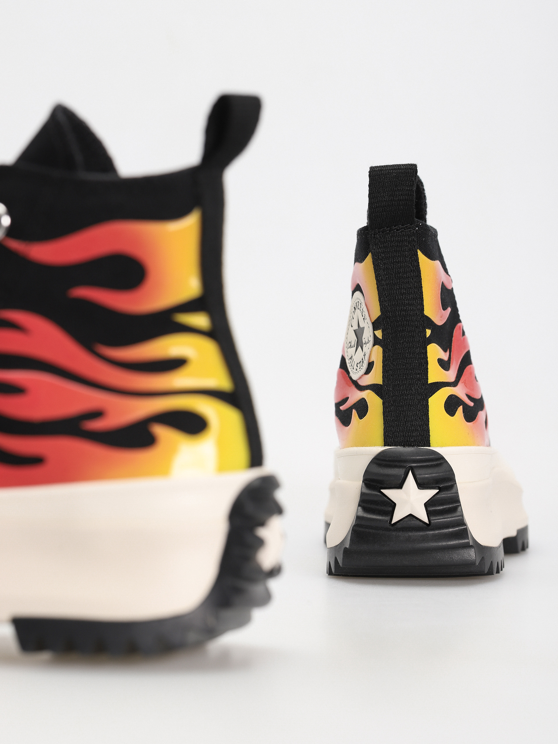 Обувки Converse Run Star Hike Hi (flames/black)