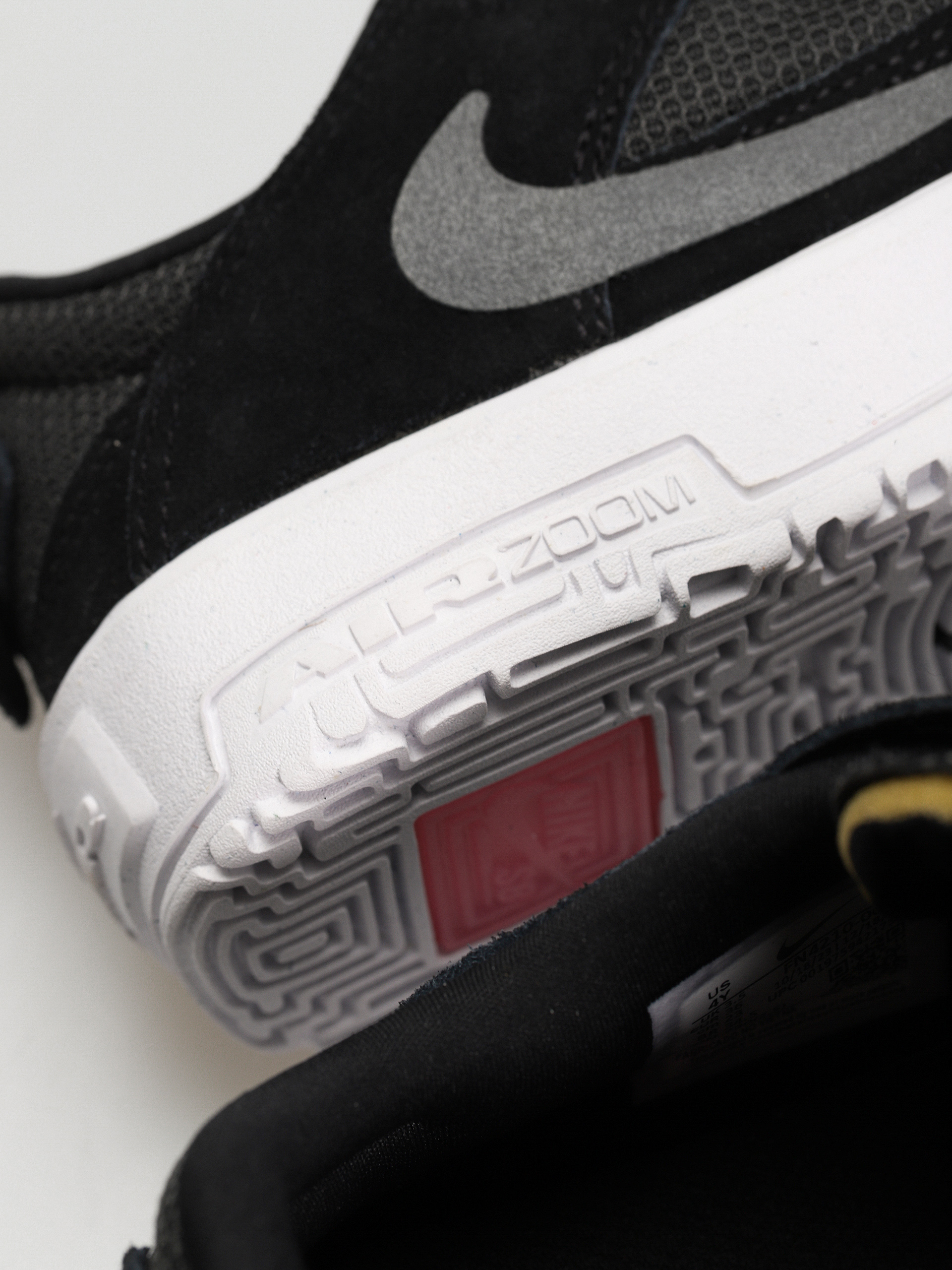 Обувки Nike SB Day One JR (black/cool grey anthracite alchemy pink)