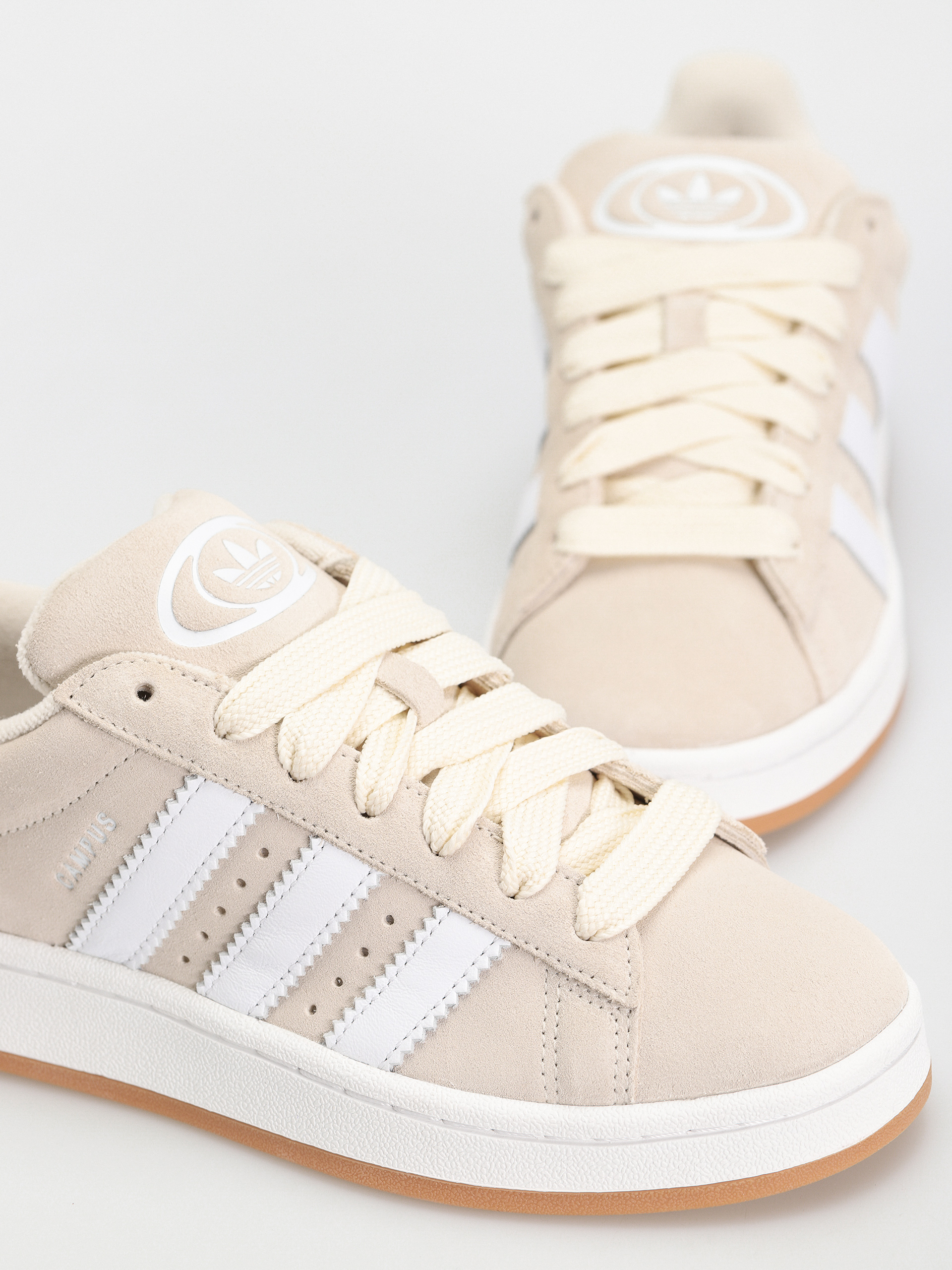 Обувки adidas Campus 00s (wonwhi/ftwwht/gum2)