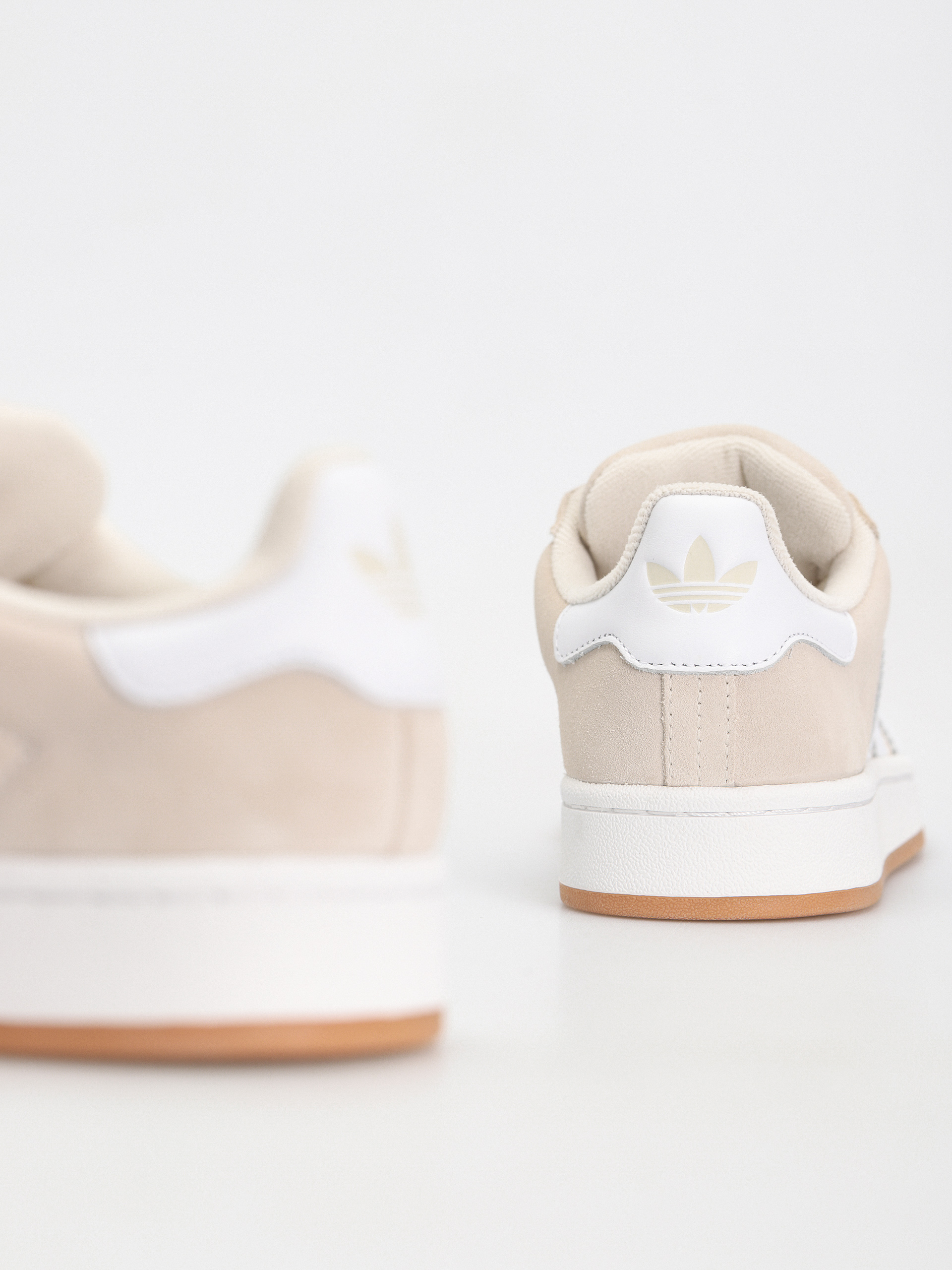 Обувки adidas Campus 00s (wonwhi/ftwwht/gum2)