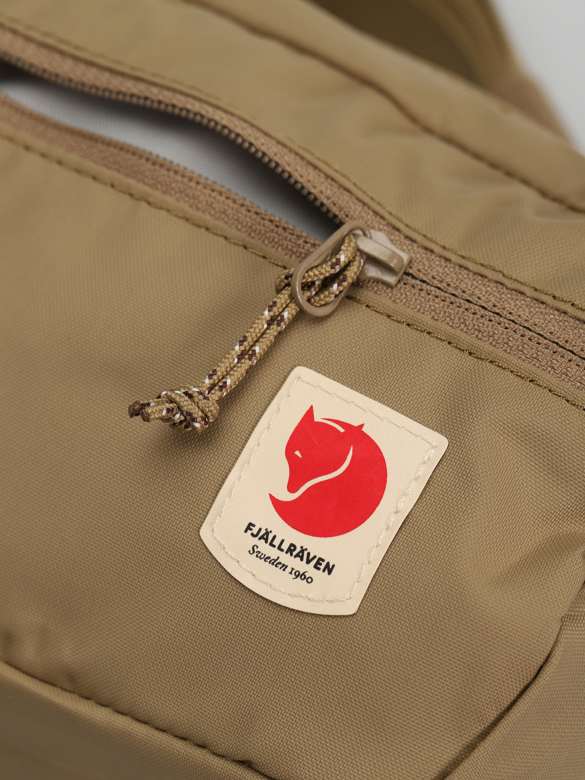 Чантичка за кръст Fjallraven High Coast Hip Pack (clay)