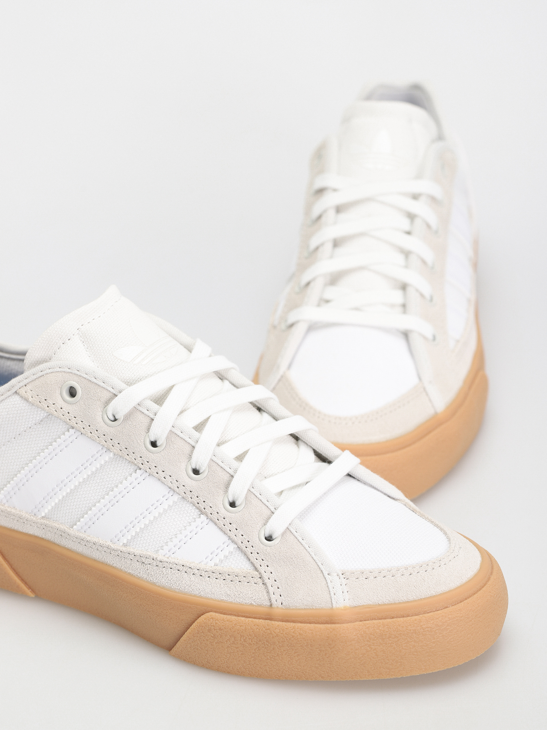 Обувки adidas Court TNS Premiere (crywht/ftwwht/gum3)