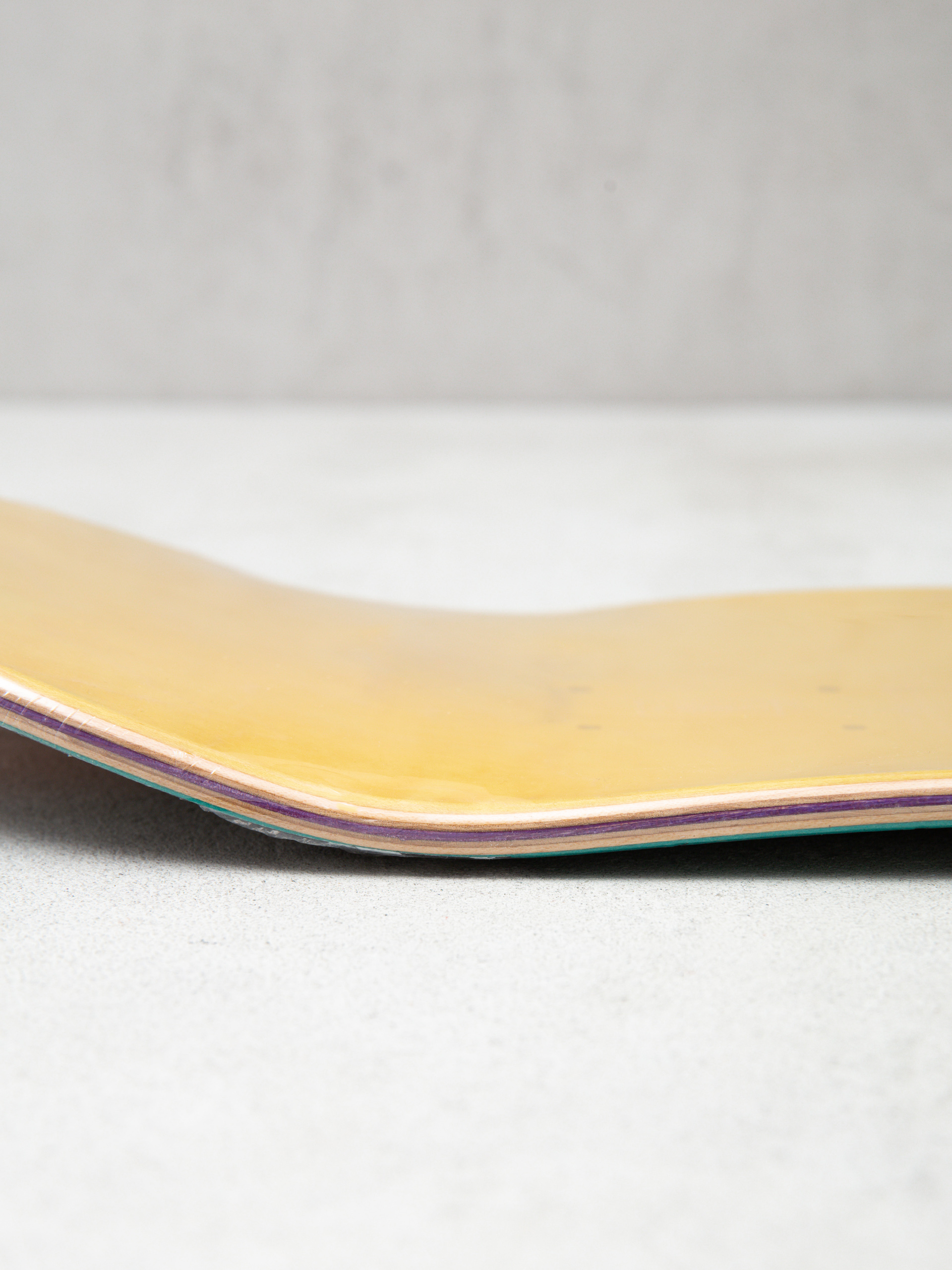 Дъска Girl Skateboard Geering Out To Lunch (green)