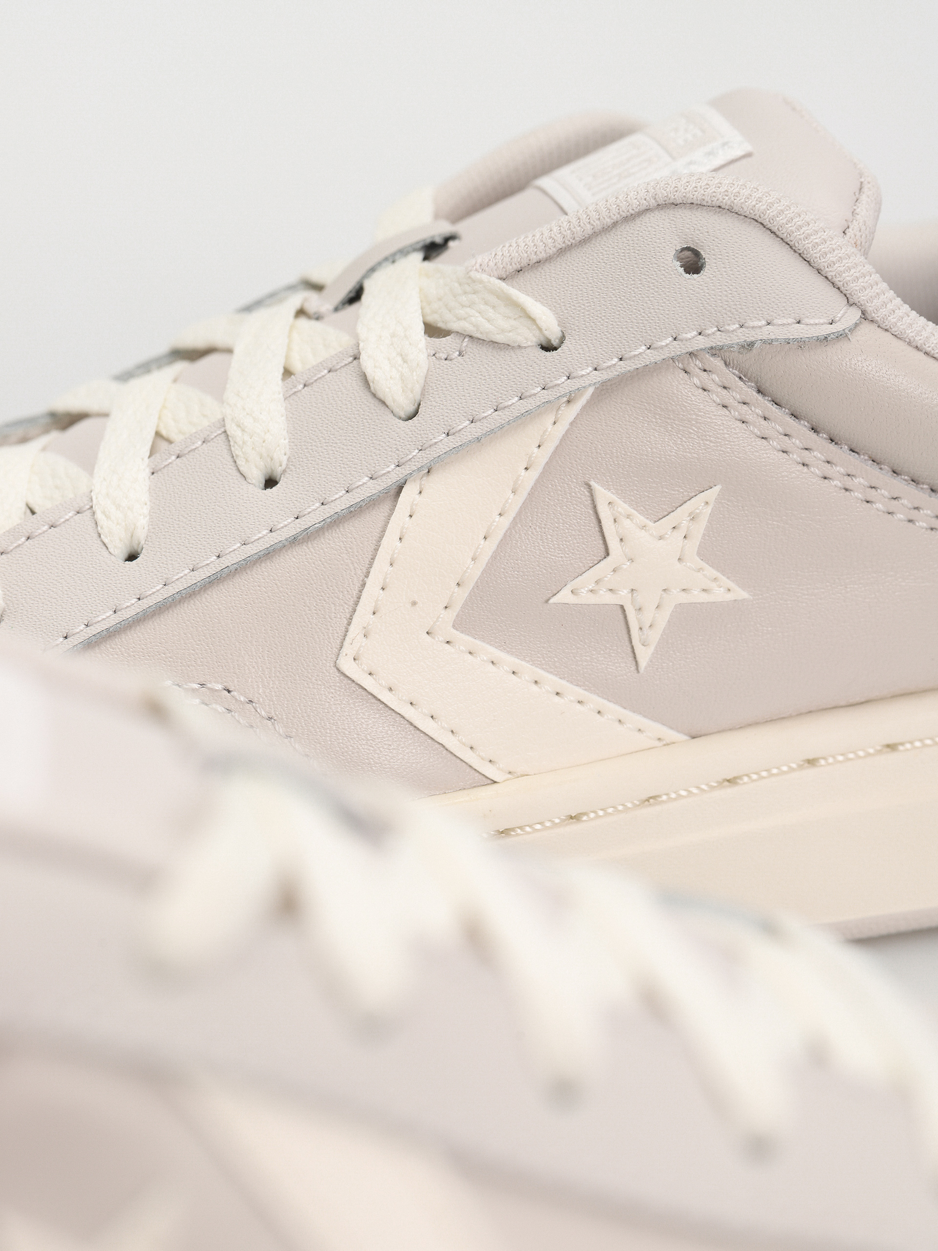 Обувки Converse Pro Blaze V2 Ox (stone/brown)