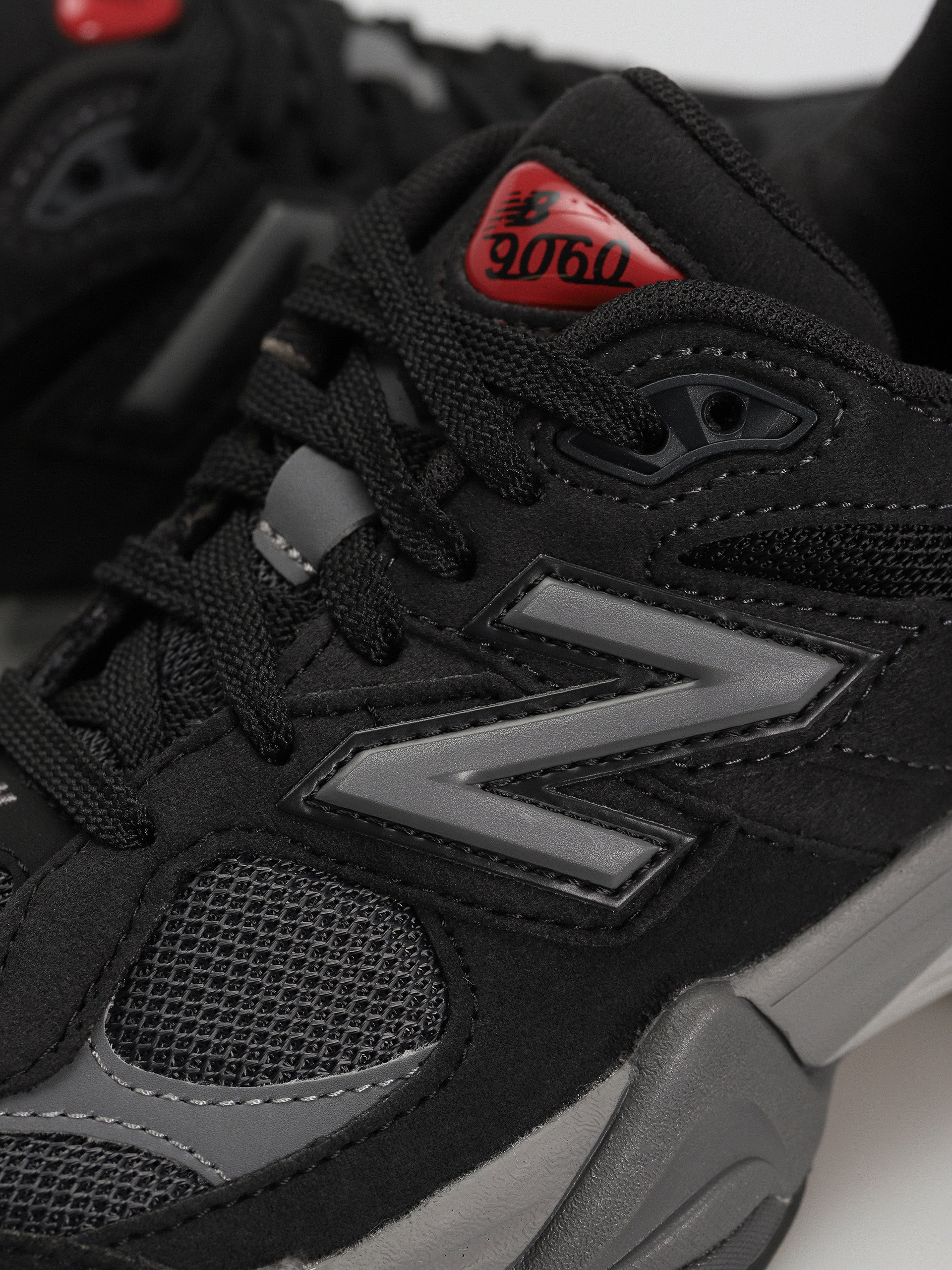 Обувки New Balance 9060 JR