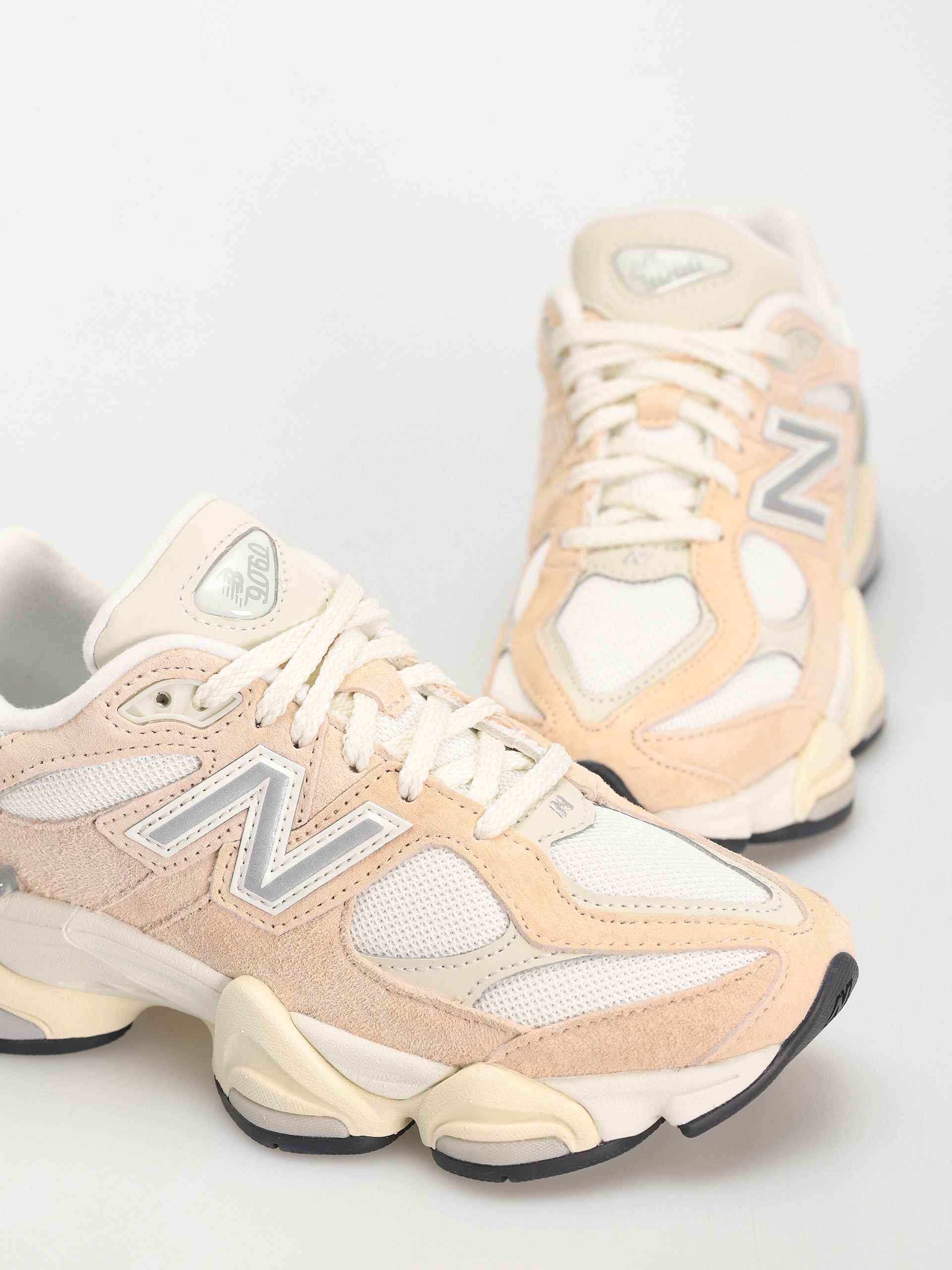 Обувки New Balance 9060 (vintage rose)