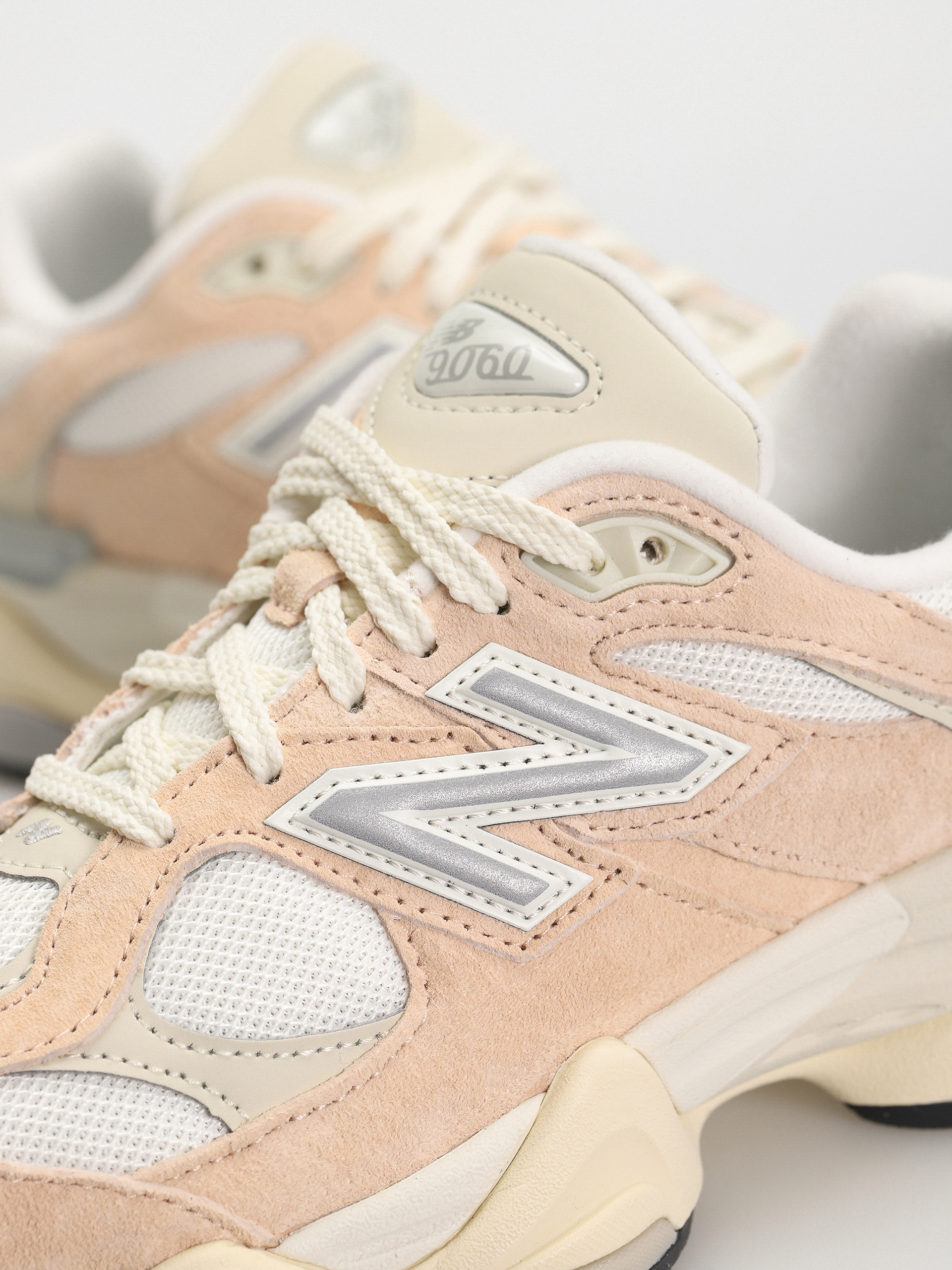 Обувки New Balance 9060 (vintage rose)