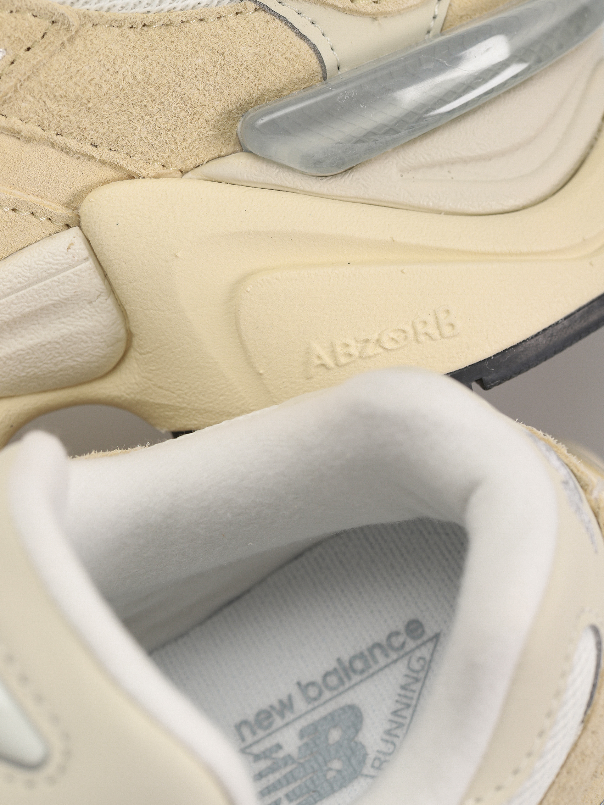 Обувки New Balance 9060 (calcium)