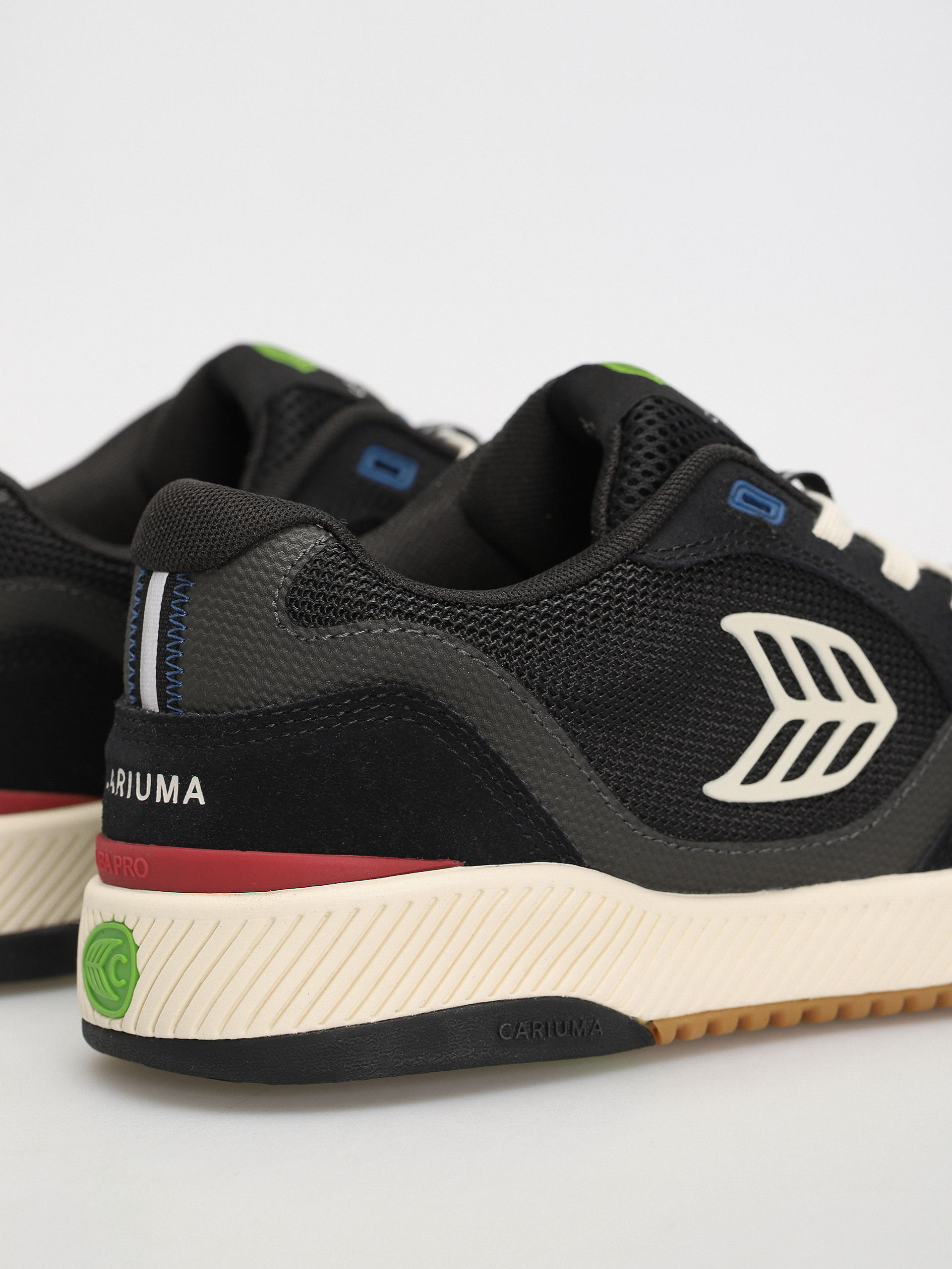 Обувки Cariuma UBA PRO (black/red & ivory)