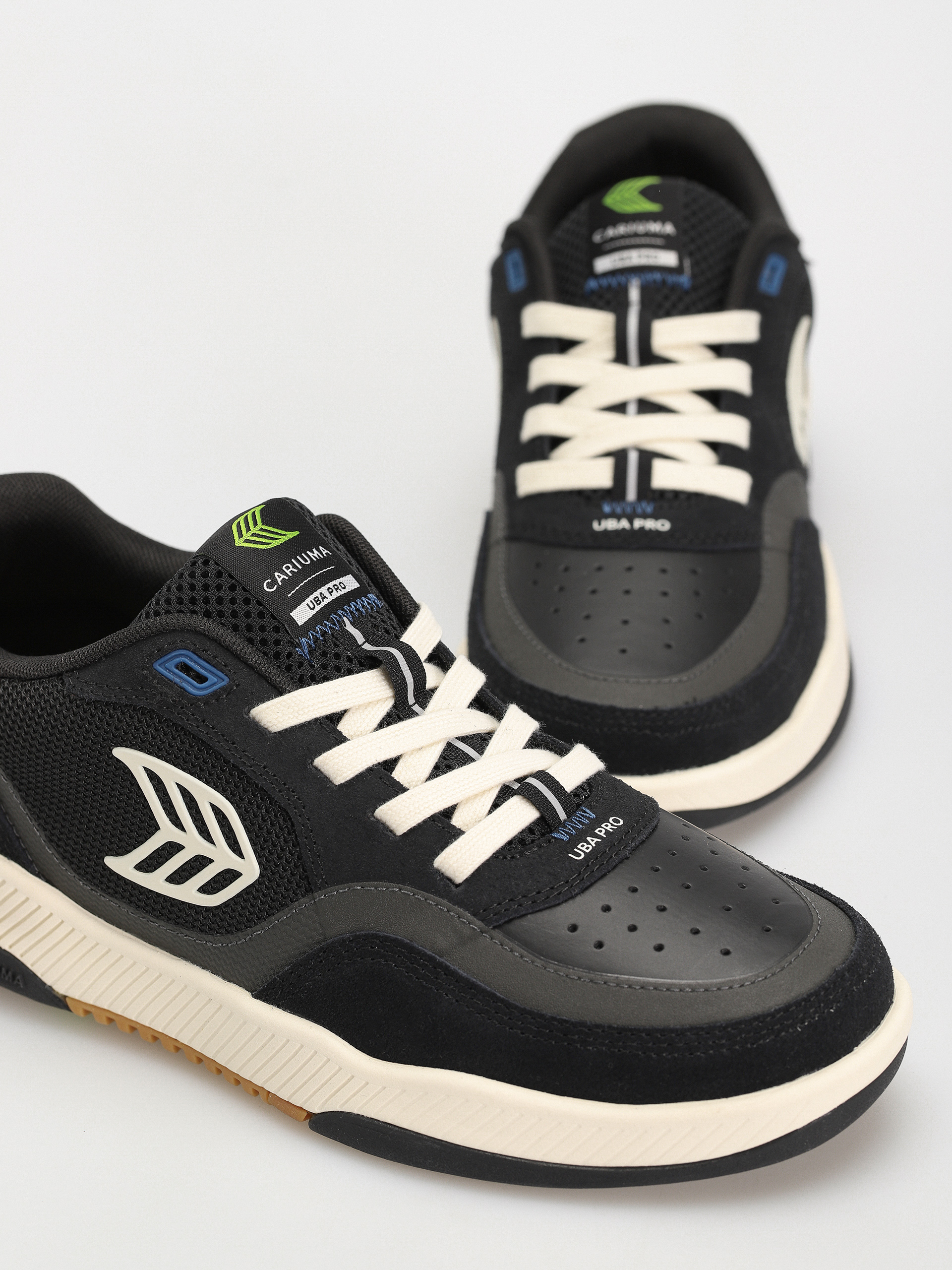 Обувки Cariuma UBA PRO (black/red & ivory)