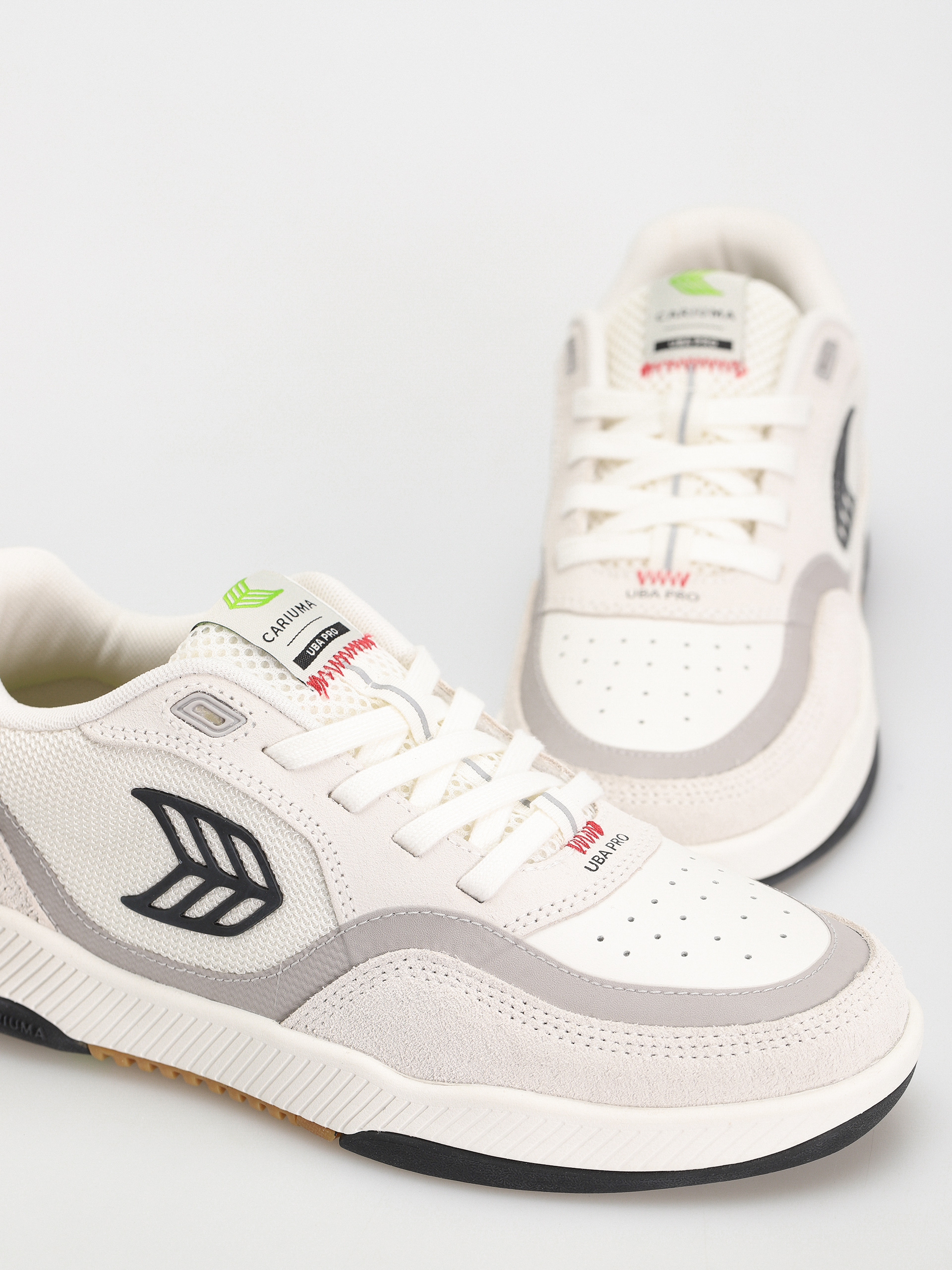 Обувки Cariuma UBA PRO (smoke white/red & black)
