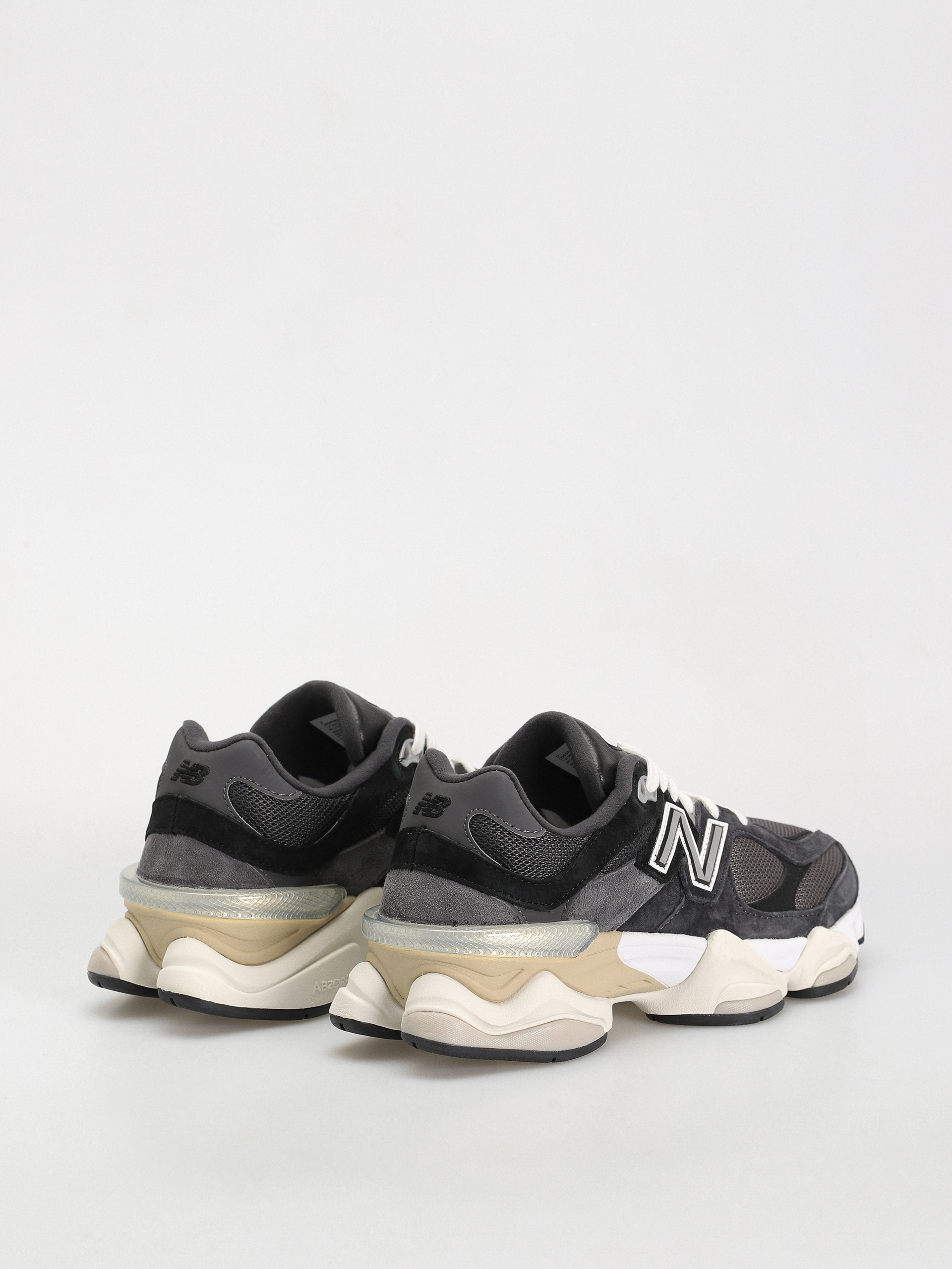 Обувки New Balance 9060 (black)