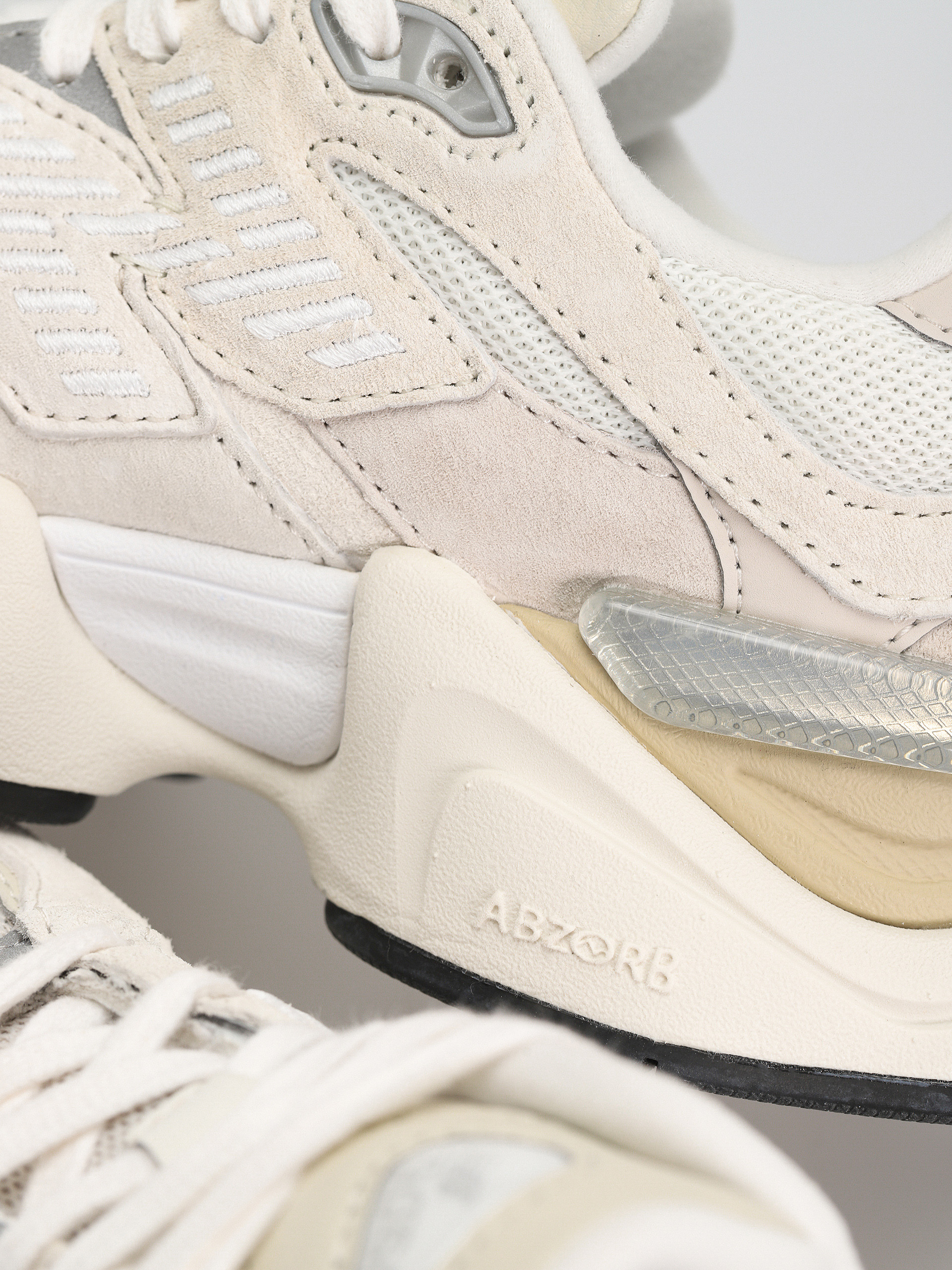 Обувки New Balance 9060 (sea salt moonbeam)