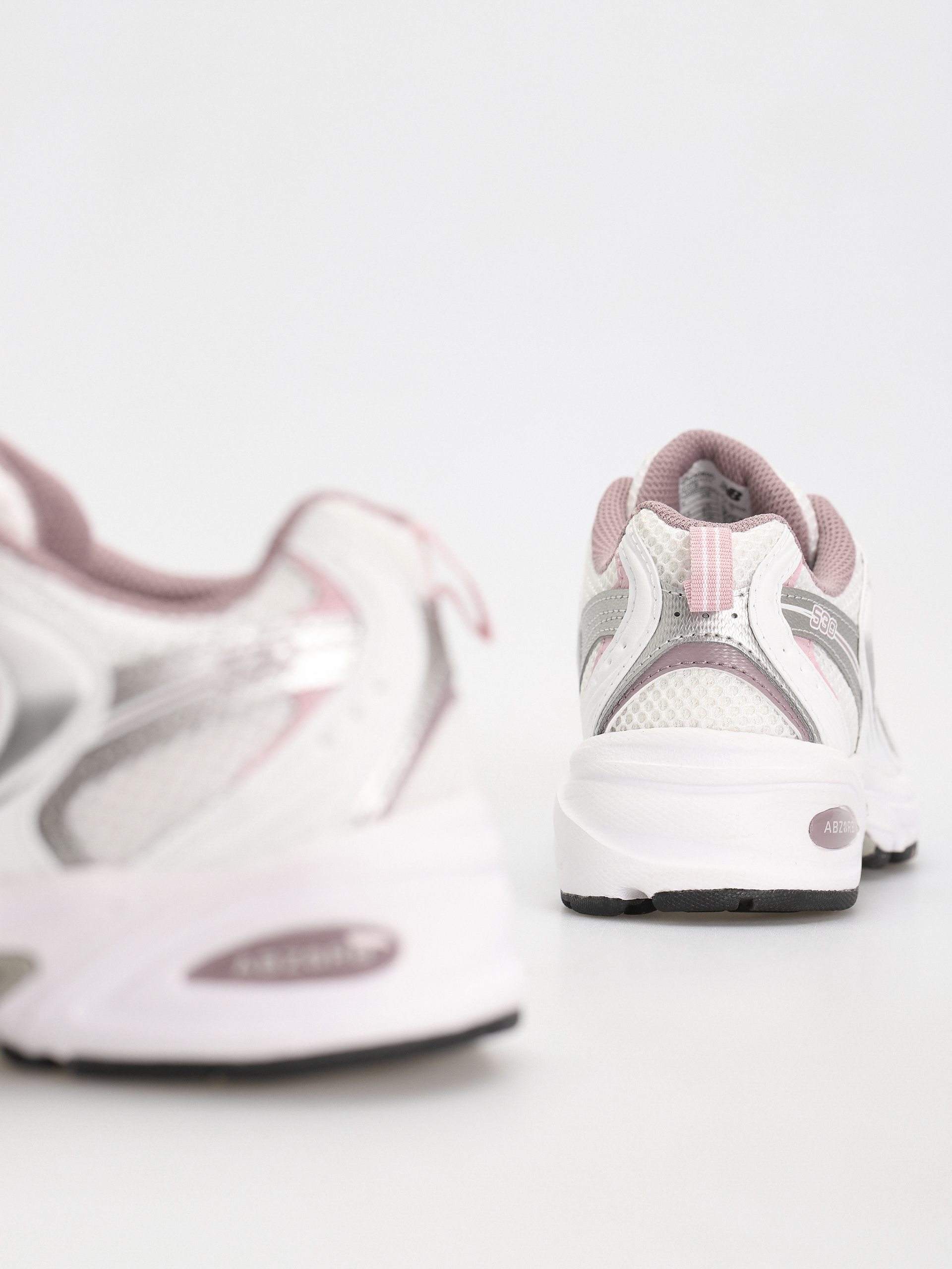 Обувки New Balance 530 (white silver pink)