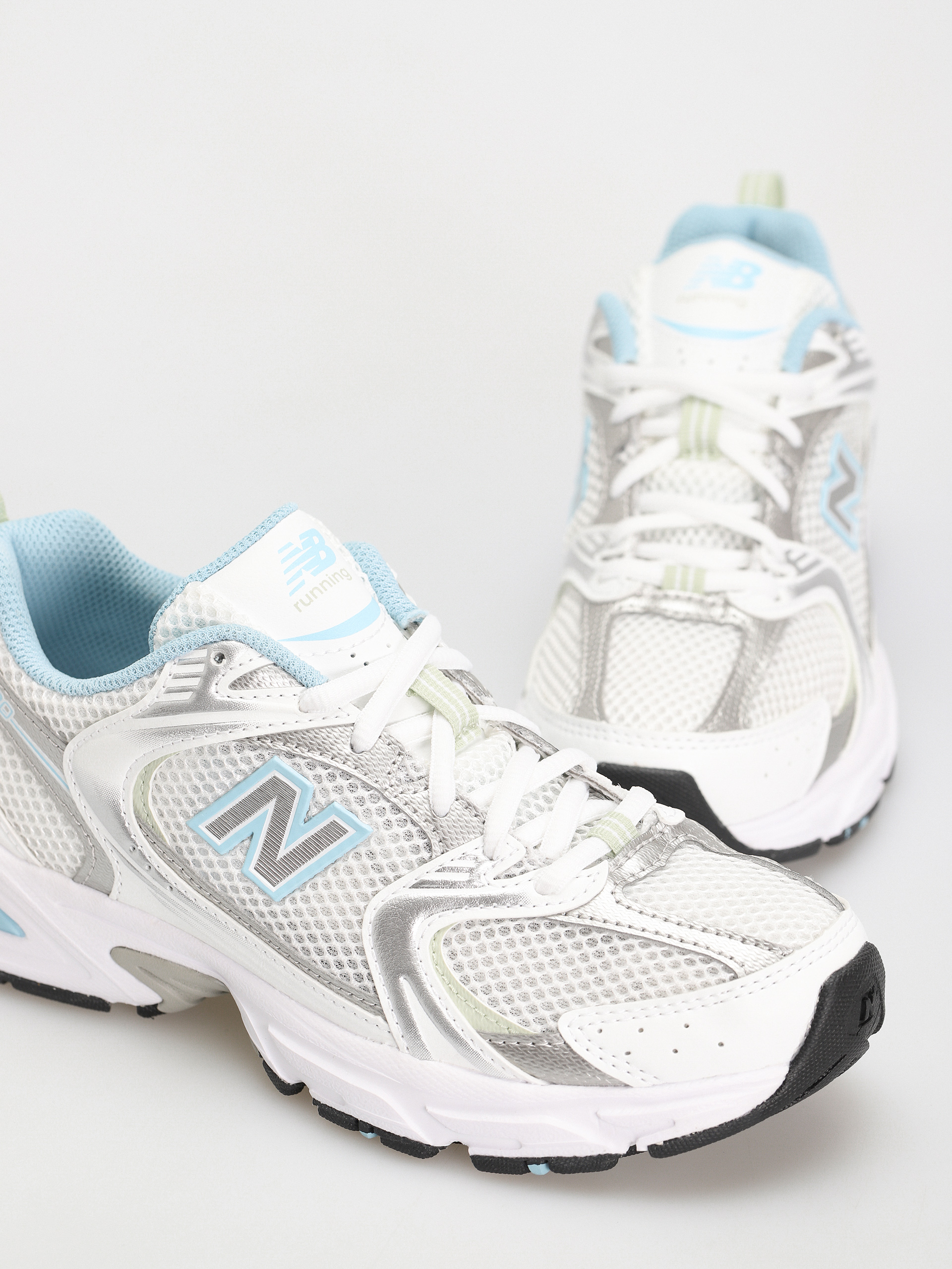 Обувки New Balance 530 (white silver navy)