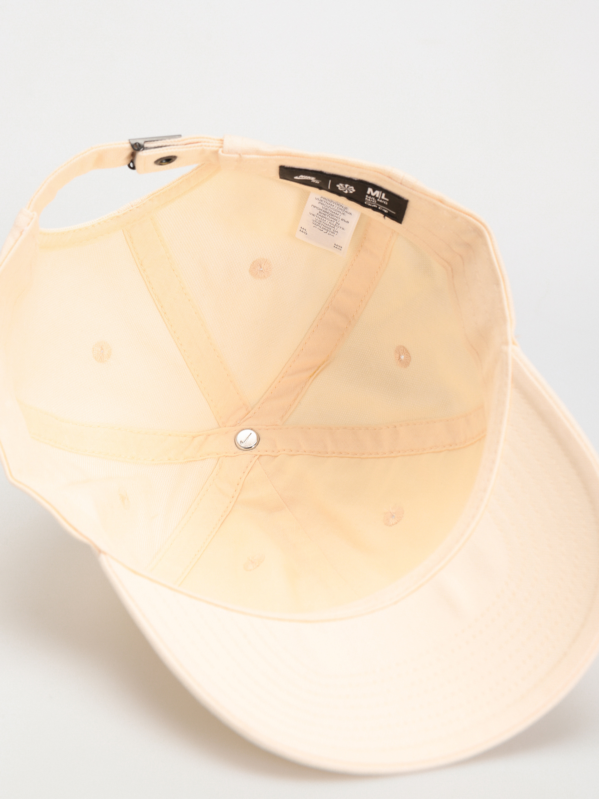 Шапка с козирка Nike SB Club (guava ice/neutral olive)