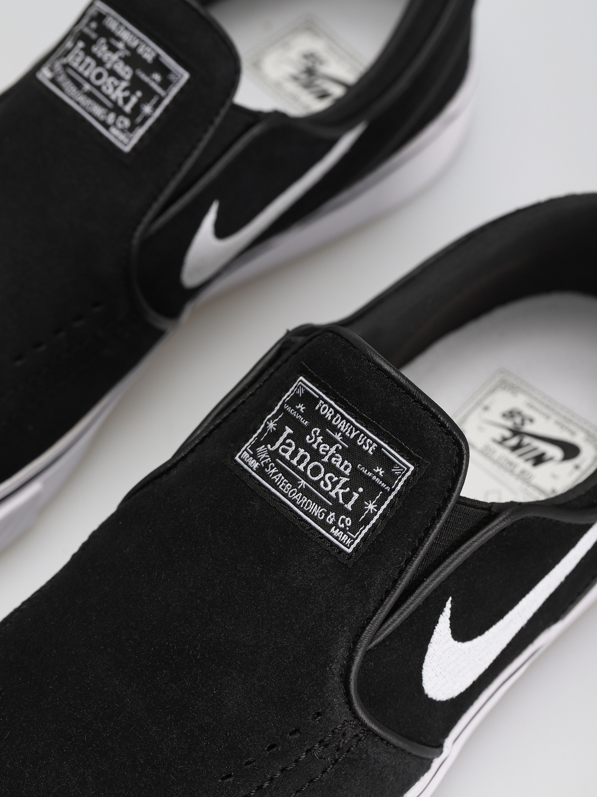 Обувки Nike SB Janoski+ Slip (black/white black black)