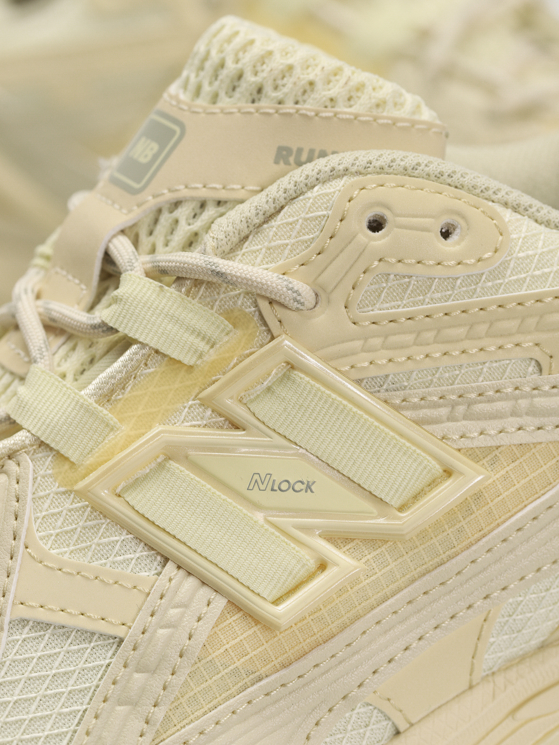 Обувки New Balance 1906 (beige)